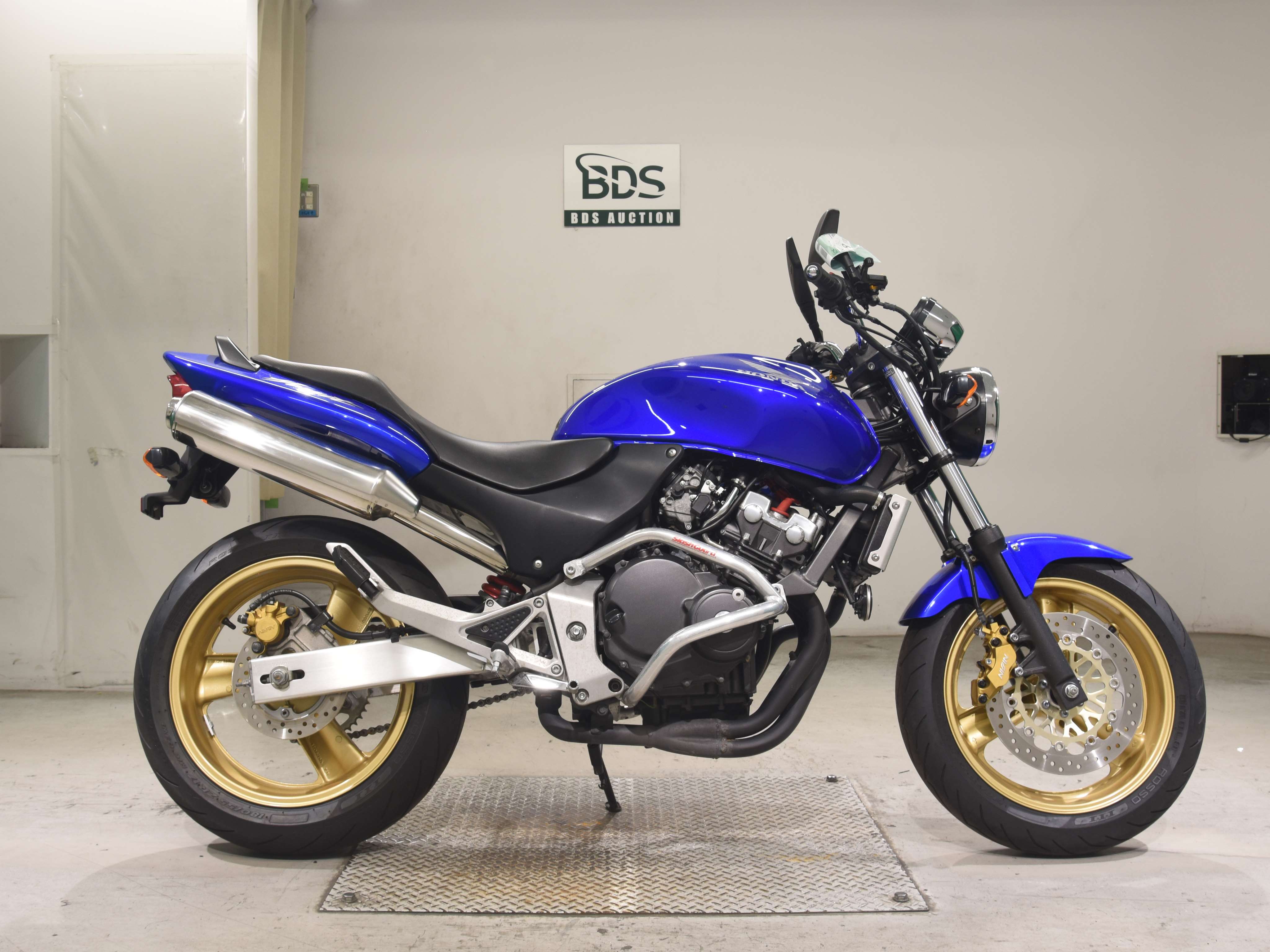 Honda HORNET CB250F, right