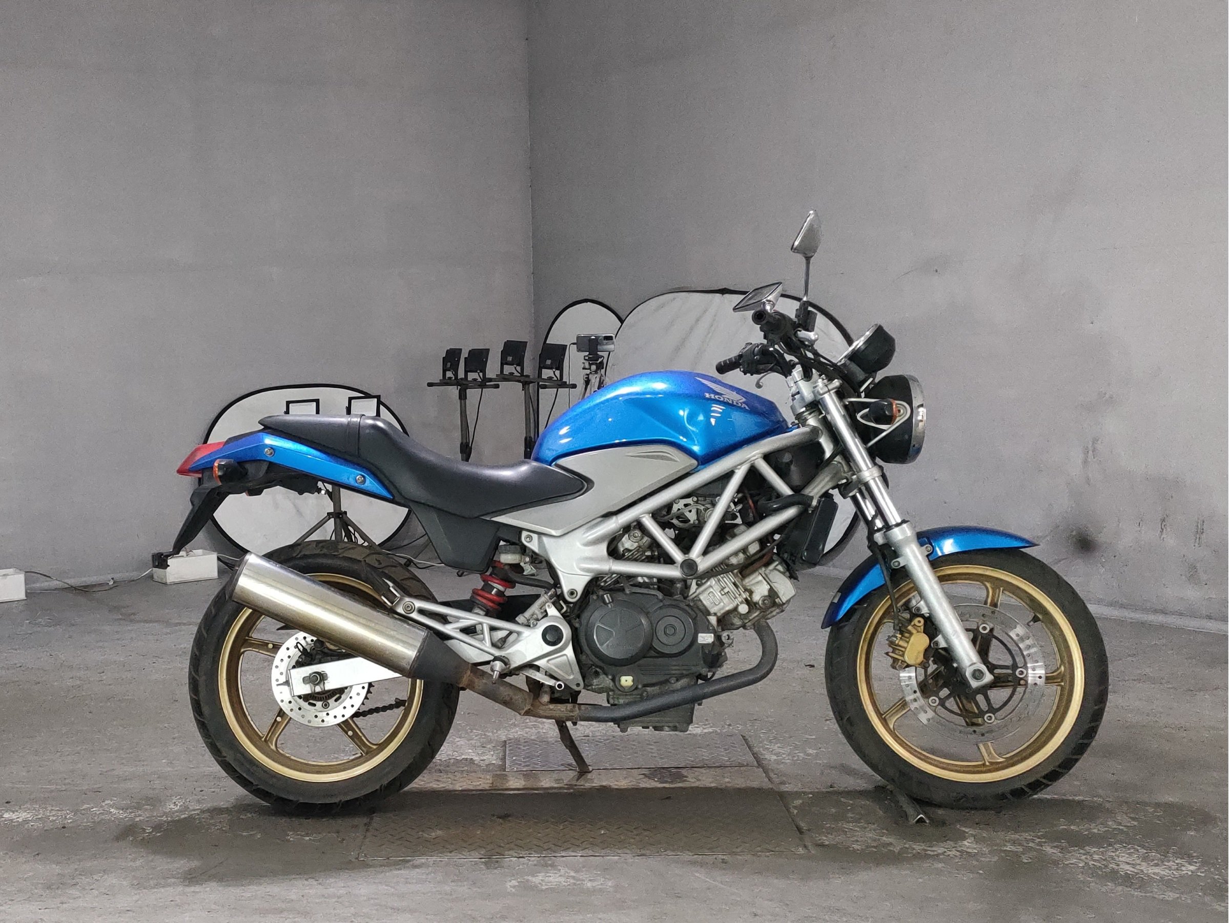 Honda VTR250, zdjęcie 1