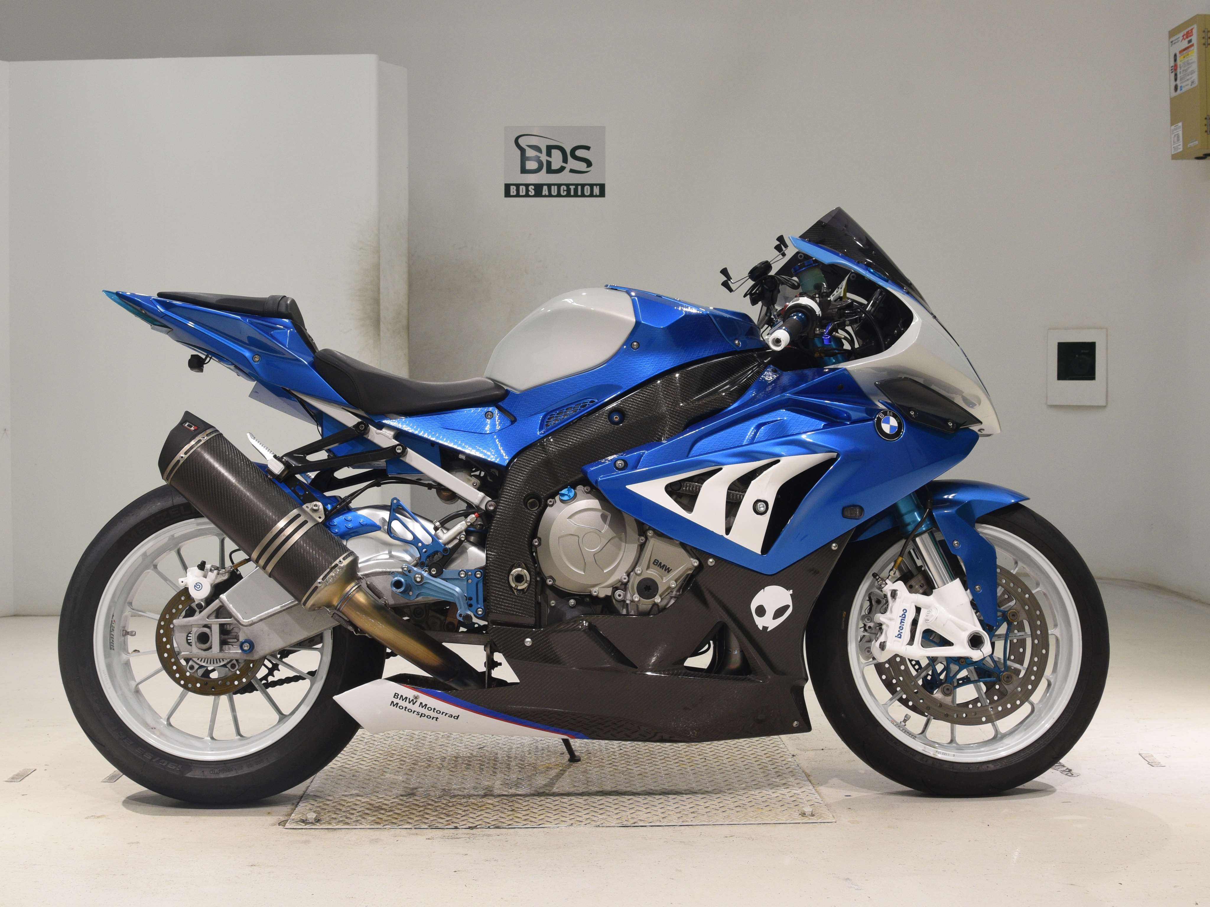 BMW S1000RR, right