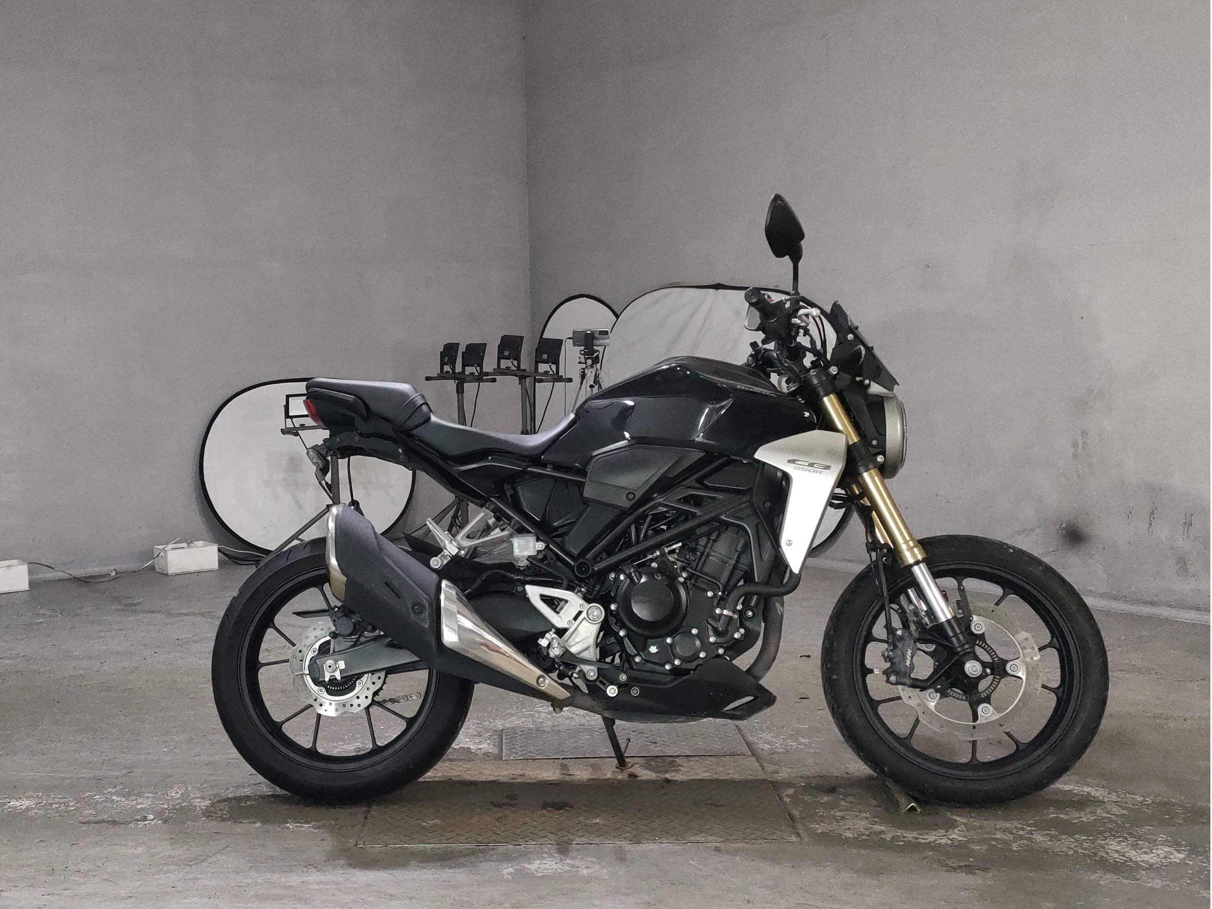 Honda CB250R, zdjęcie 1