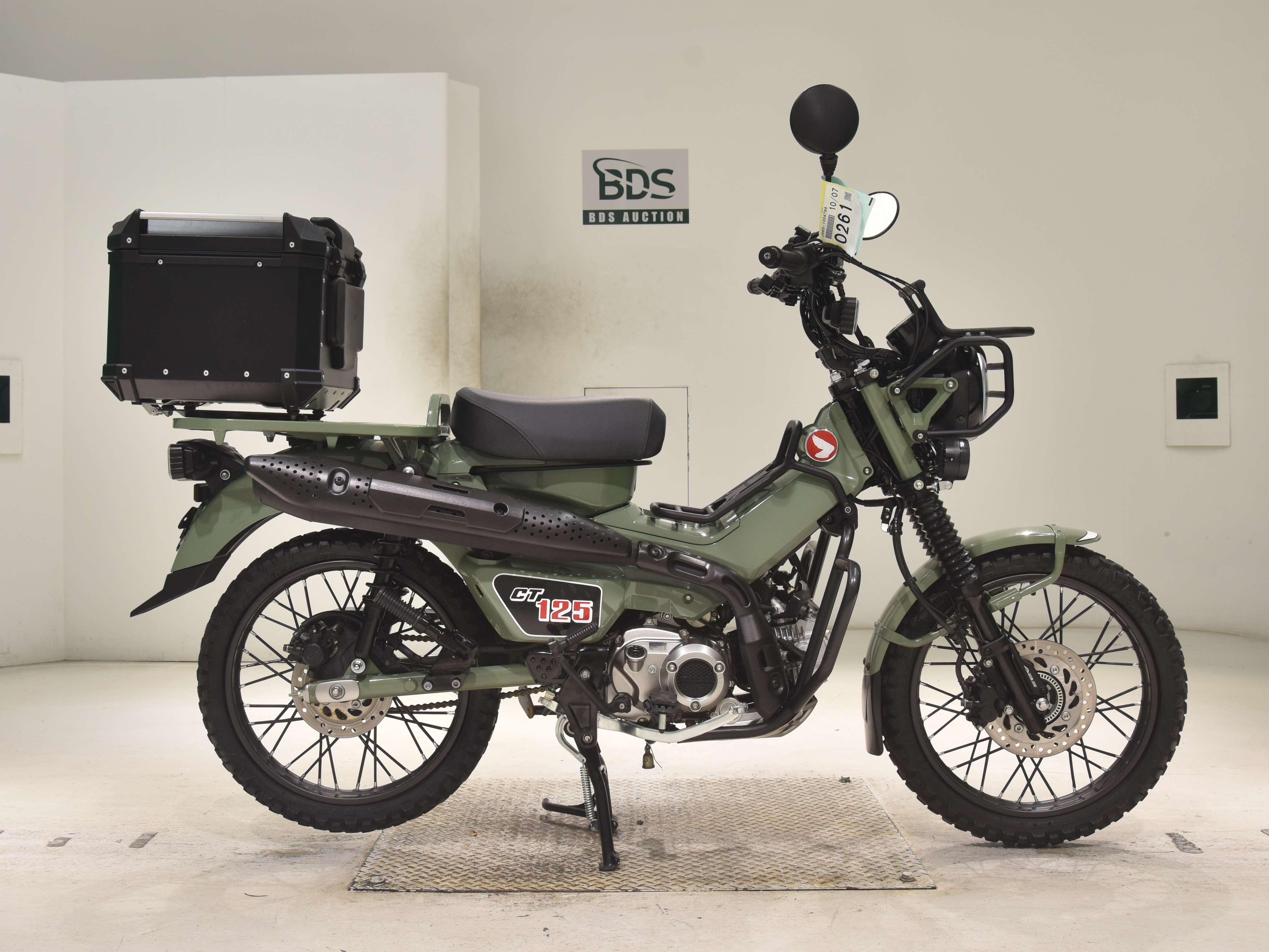 Honda CT125 HUNTERCUB, right