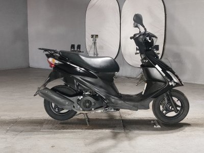 Suzuki V125S