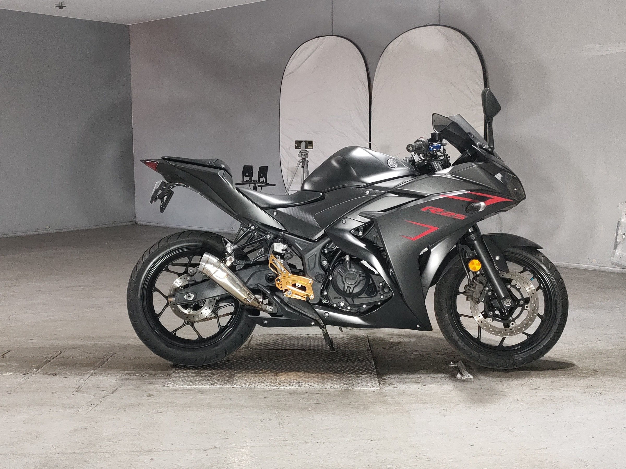Yamaha YZF-R25, zdjęcie 1