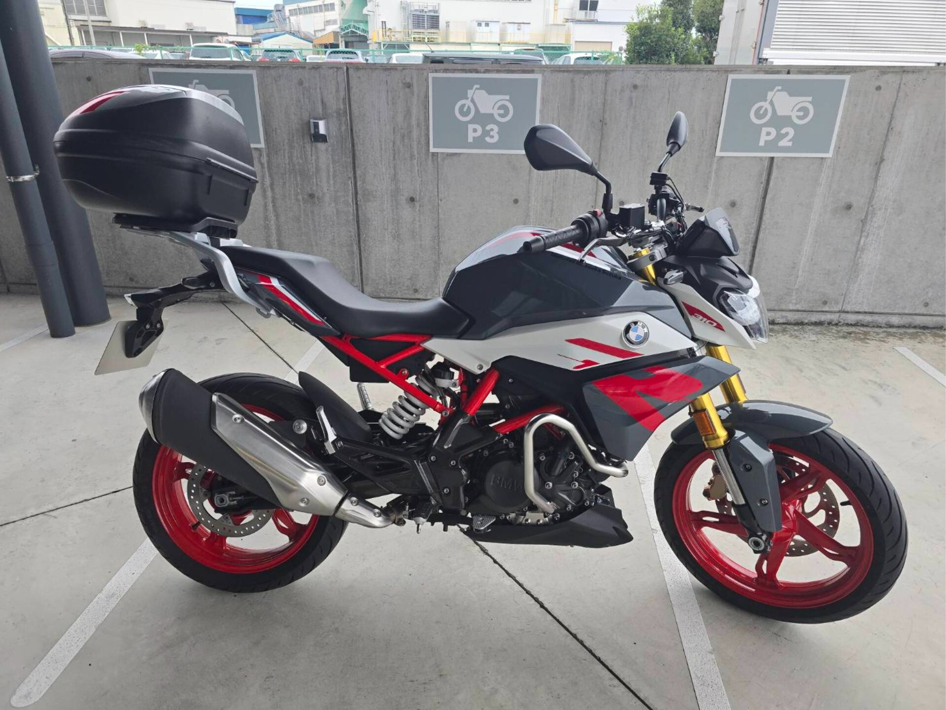 BMW G310R, Foto 1