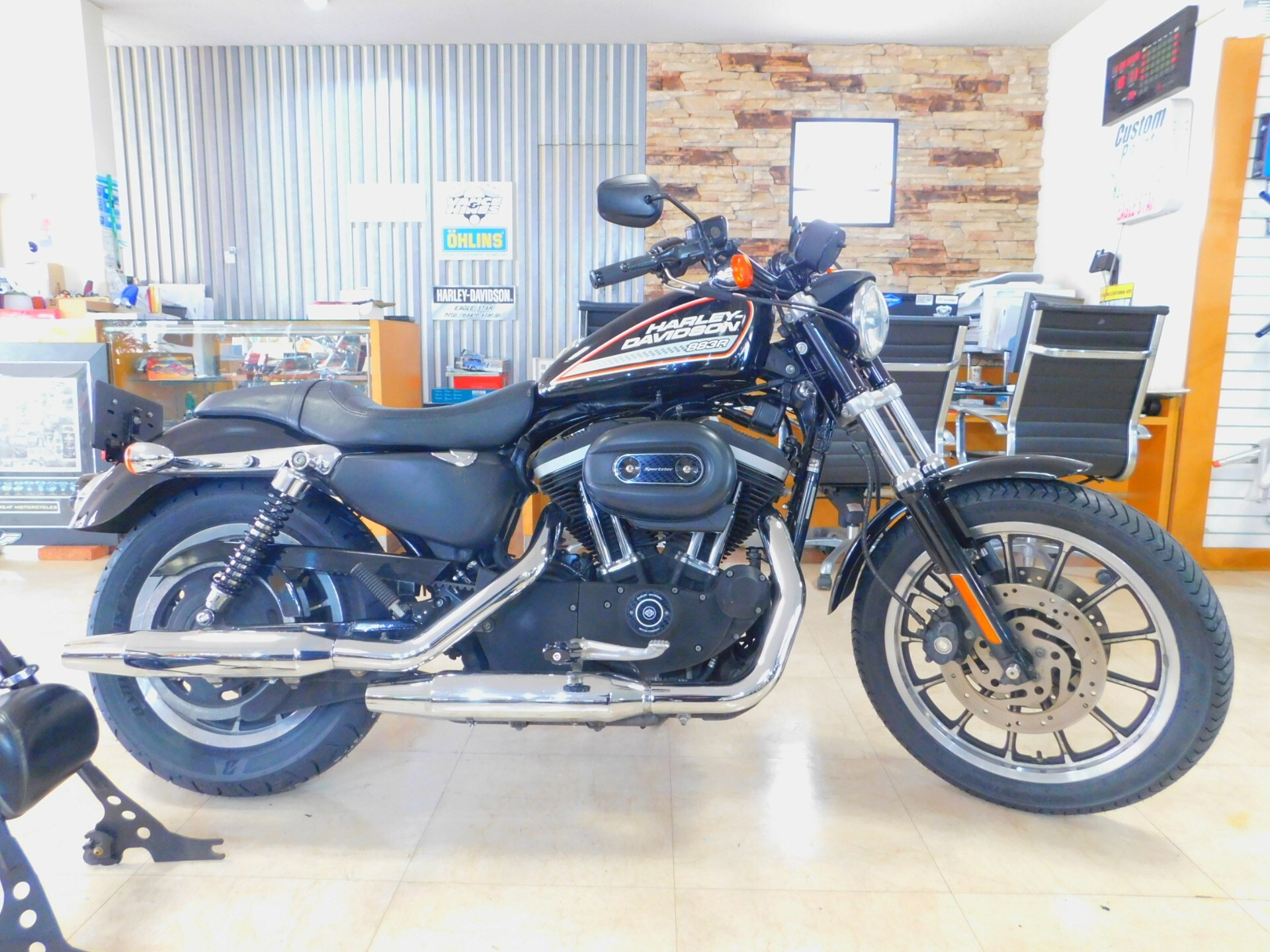 HD SPORTSTER XL883R, photograph 1