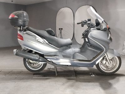 Suzuki SKYWAVE 650