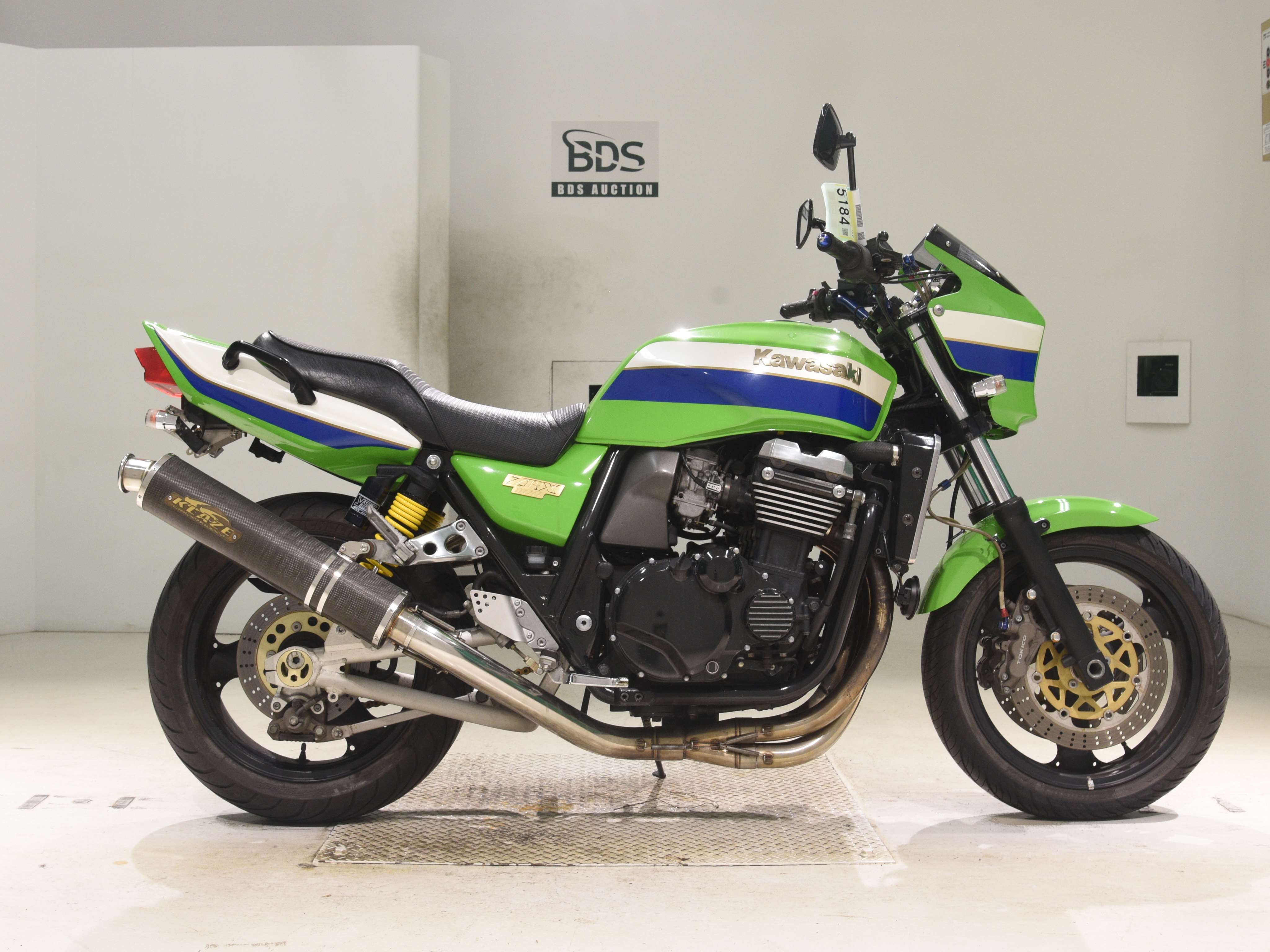Kawasaki ZRX1100, right