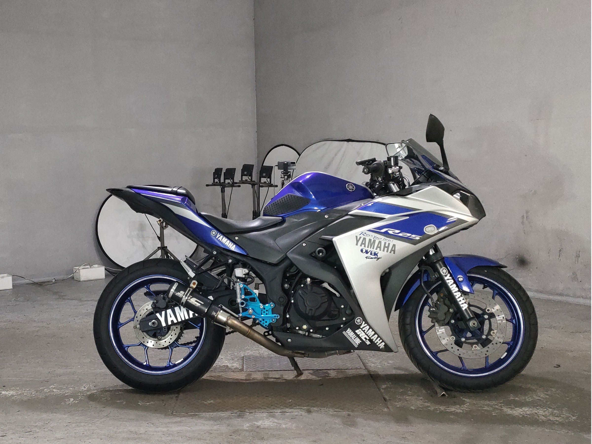 Yamaha YZF-R25, zdjęcie 1