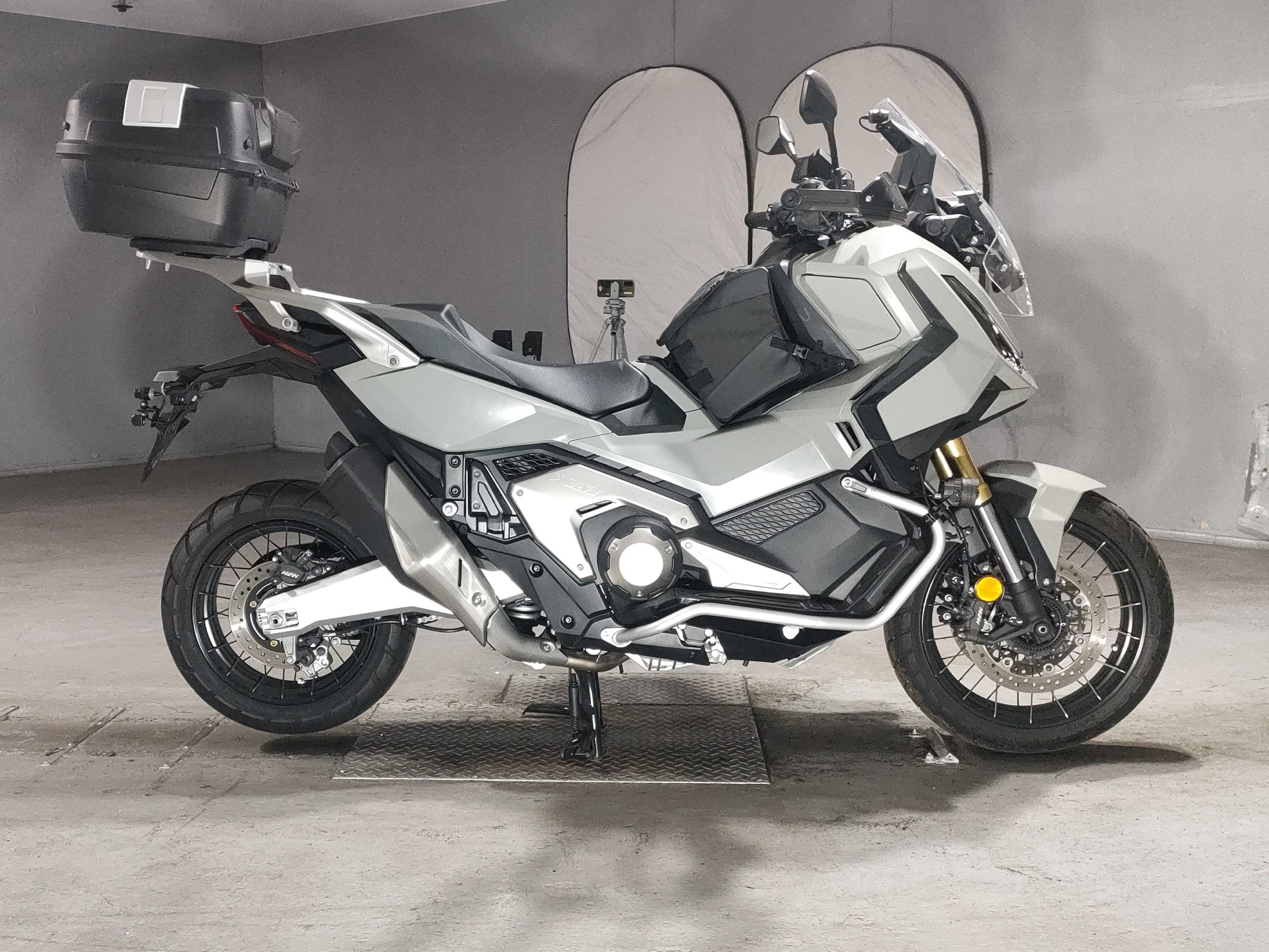 Honda X-ADV750, photograph 1