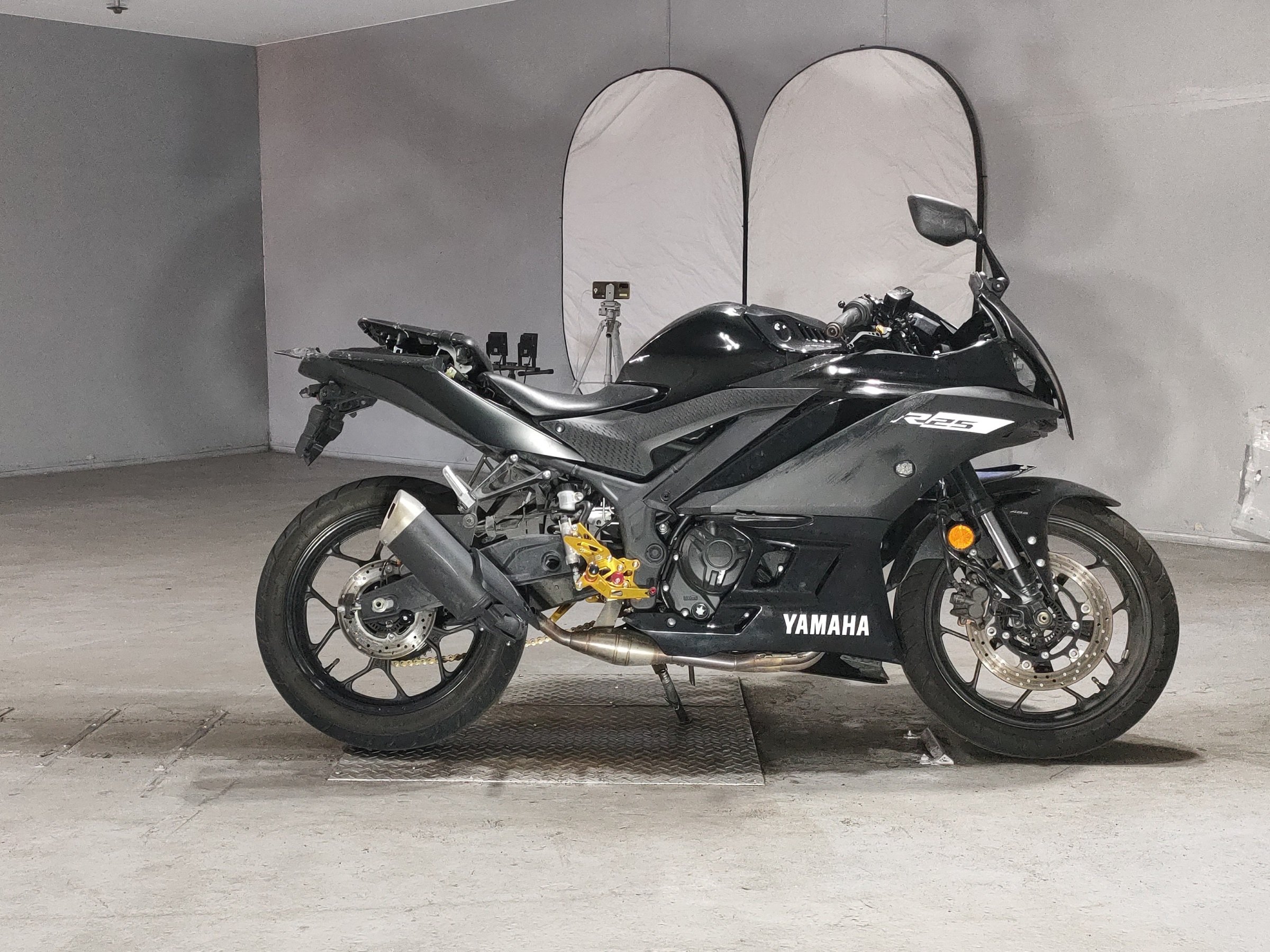 Yamaha YZF-R25, zdjęcie 1