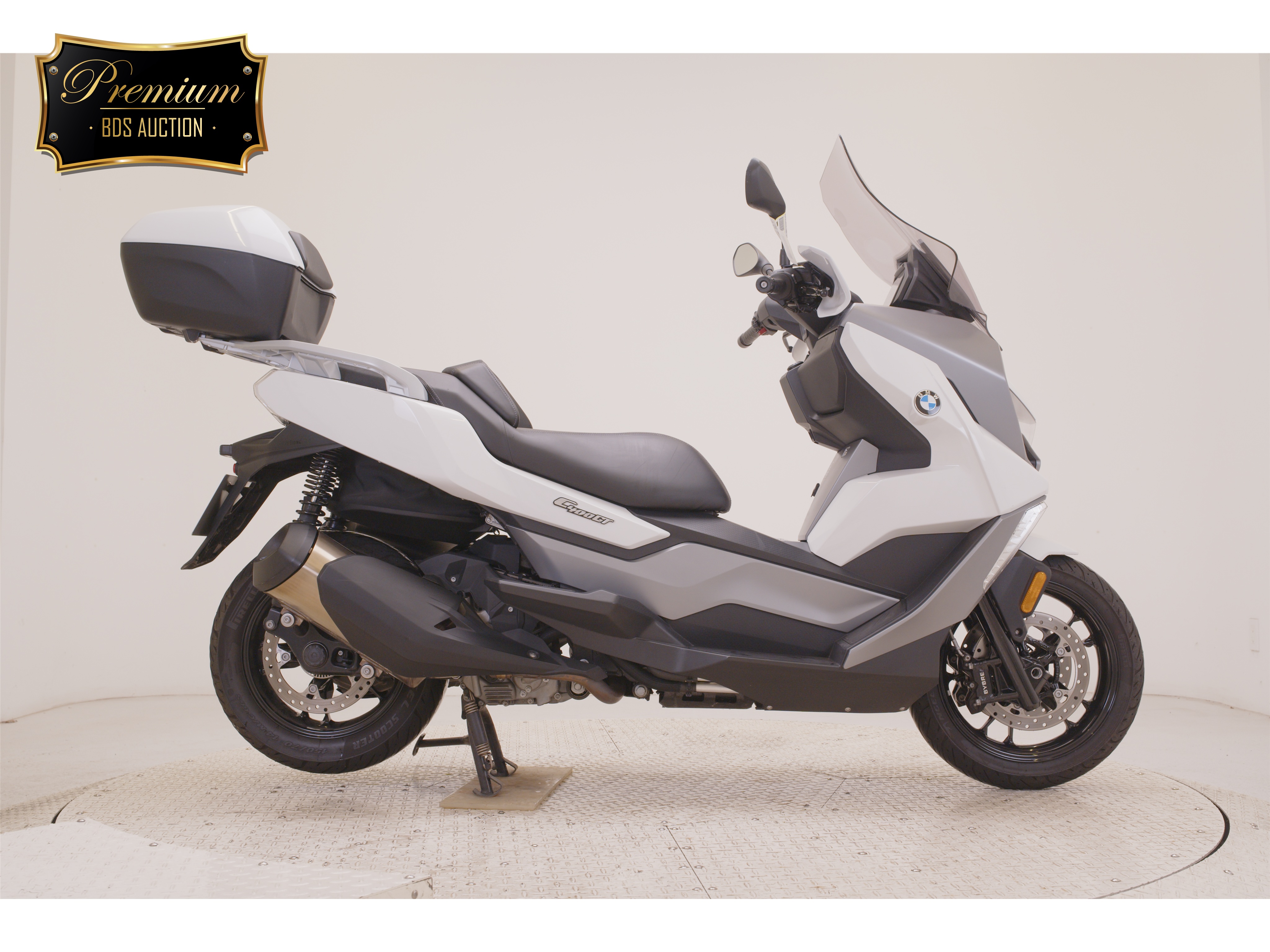 BMW C400GT, right