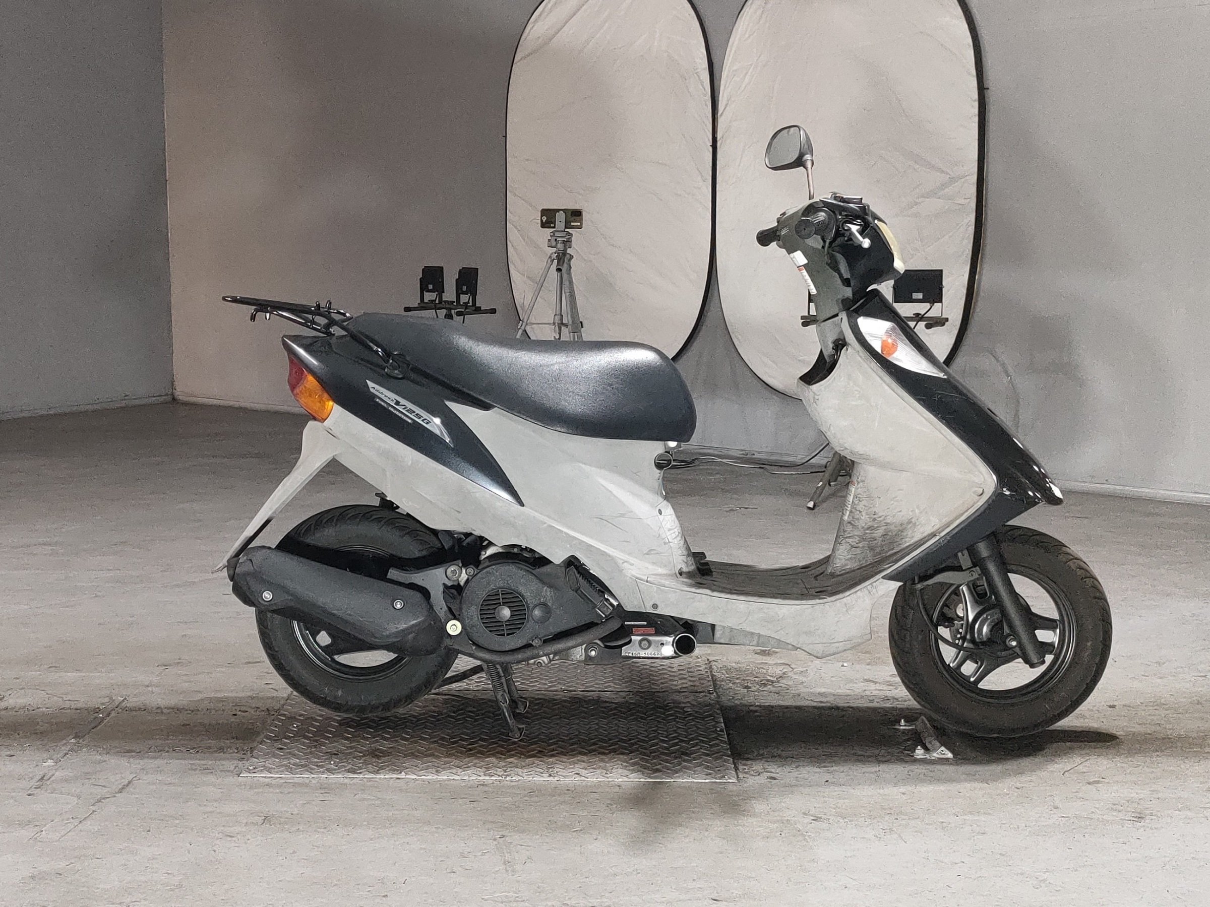 Suzuki ADDRESS V125, Foto 1