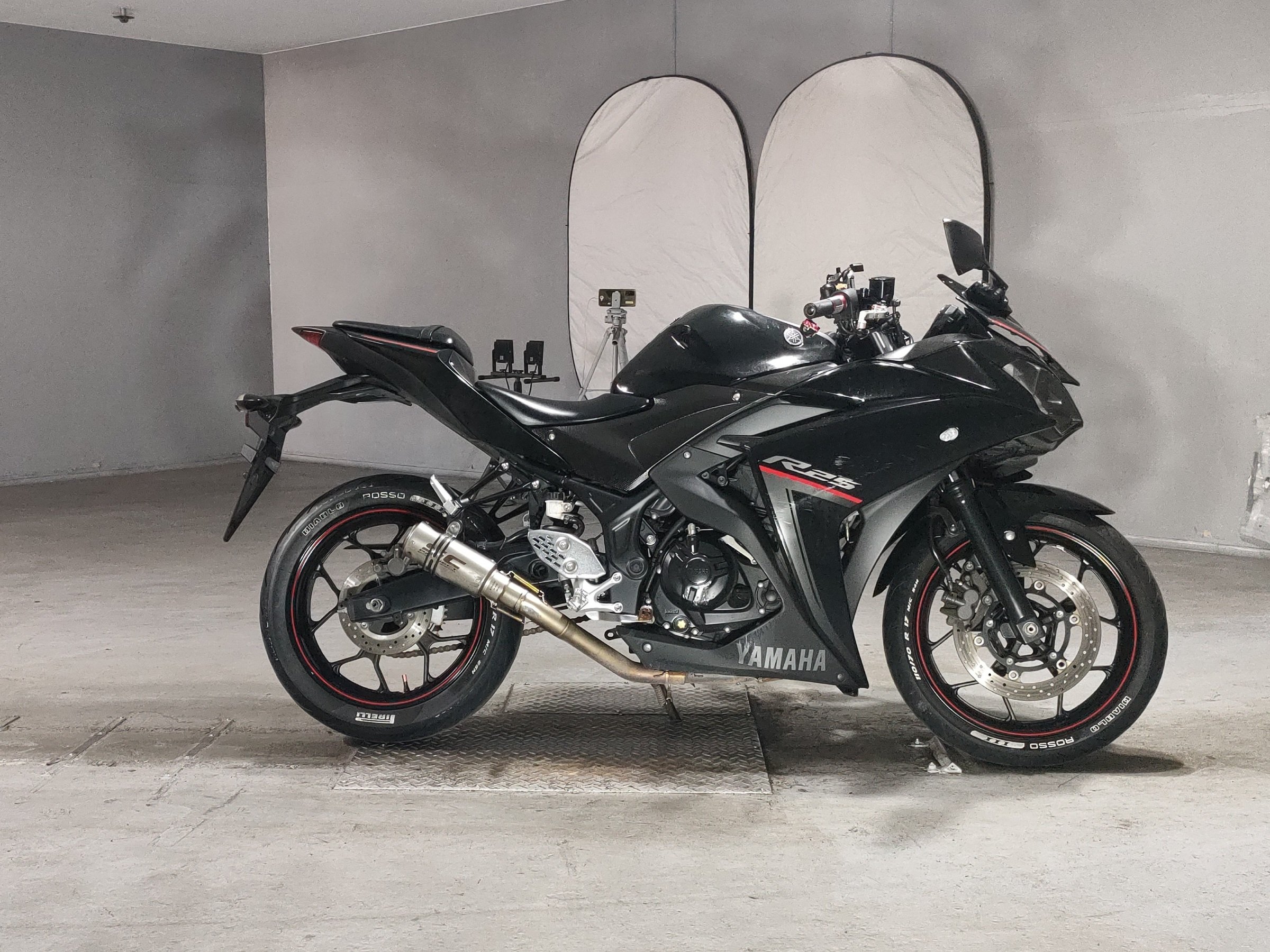 Yamaha YZF-R25, zdjęcie 1
