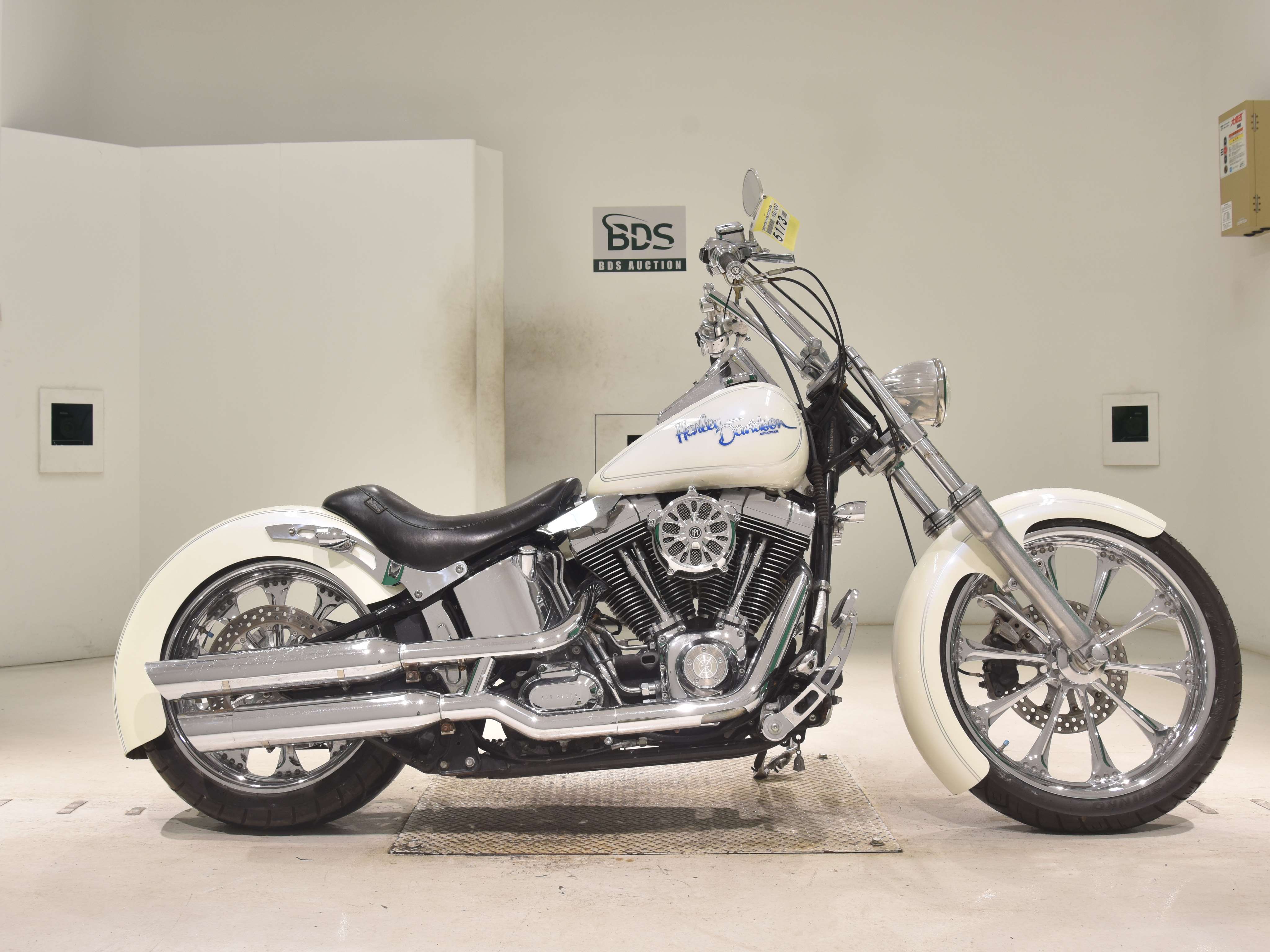 HD FATBOY FLSTF1580, right