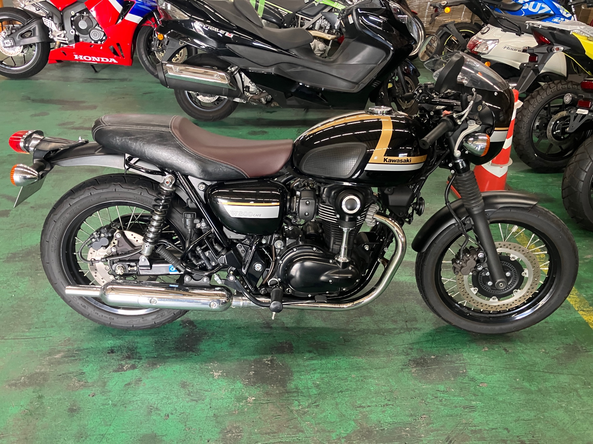 Kawasaki W800, photograph 1