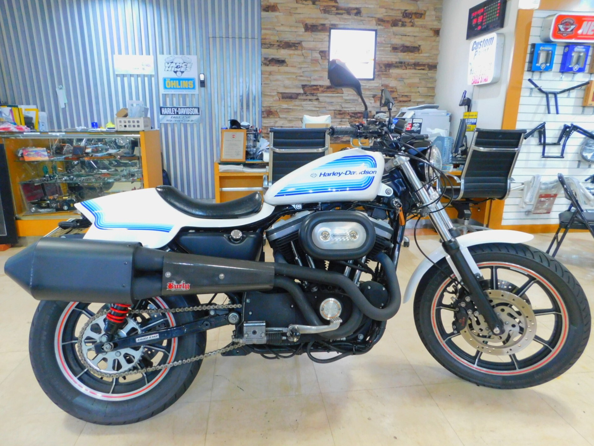 HD SPORTSTER XL883R, photograph 1