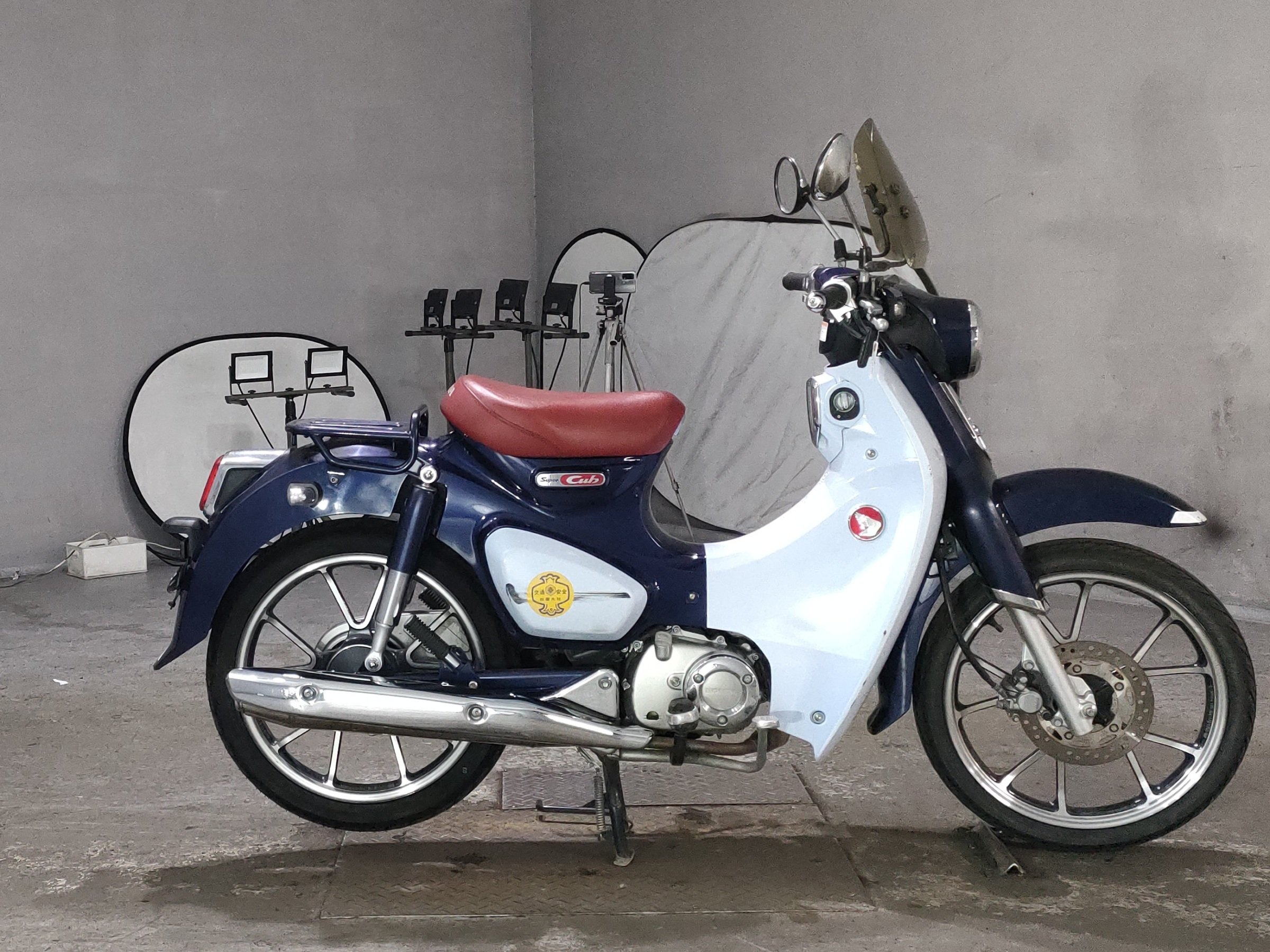 Honda SUPER CUB125, Foto 1