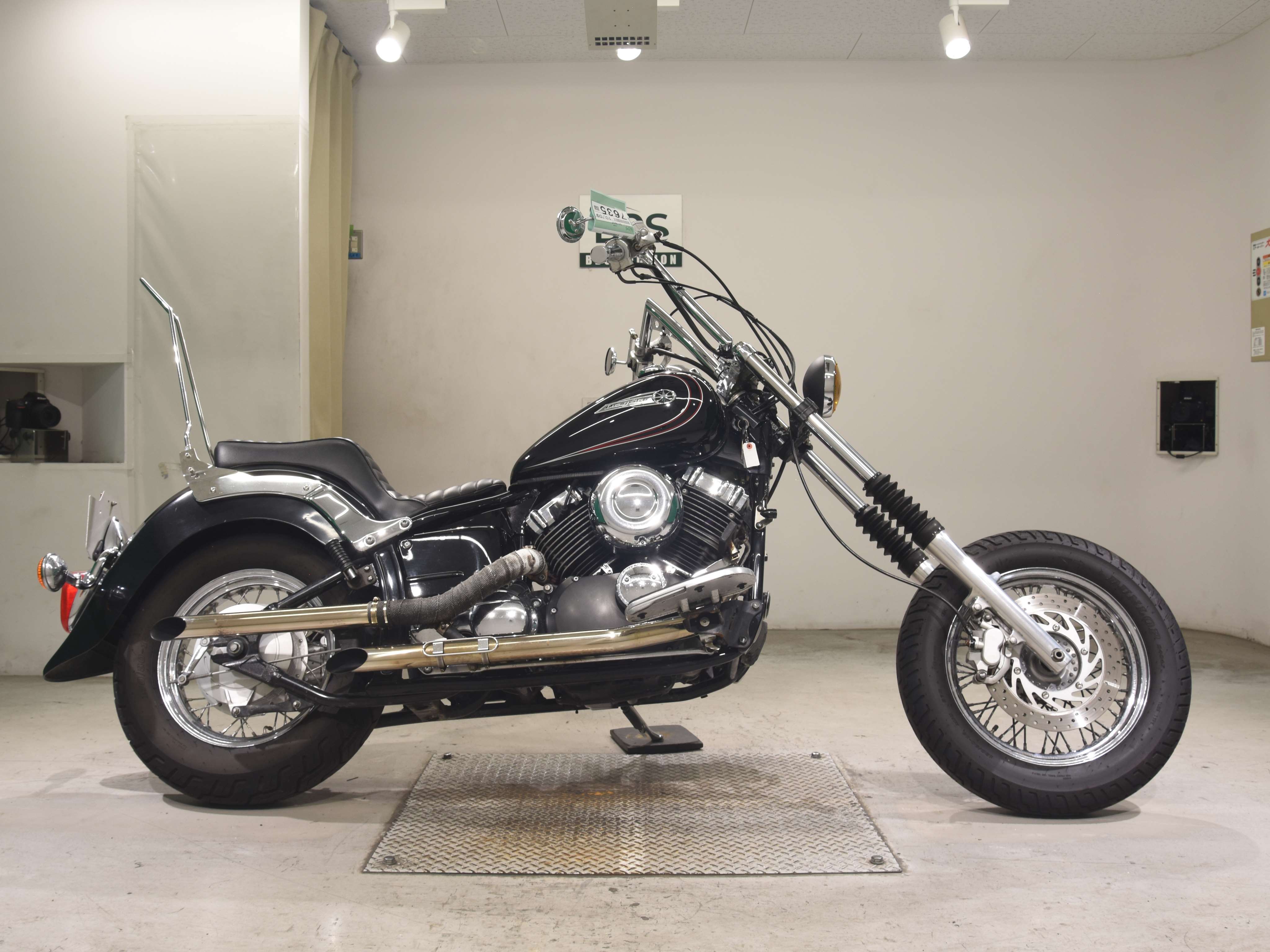 Yamaha DRAGSTAR XVS400 CLASSIC, right