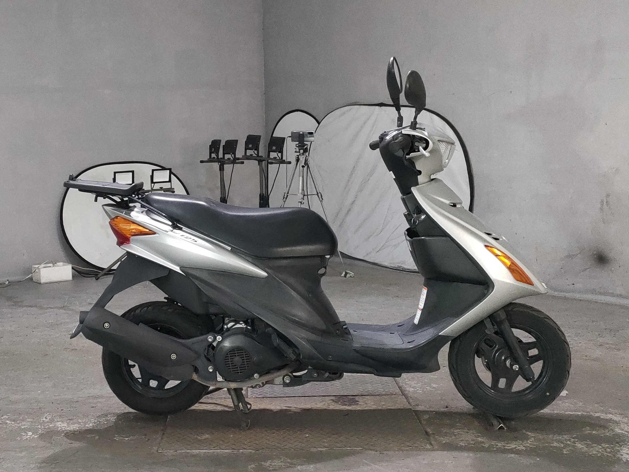 Suzuki V125S, zdjęcie 1