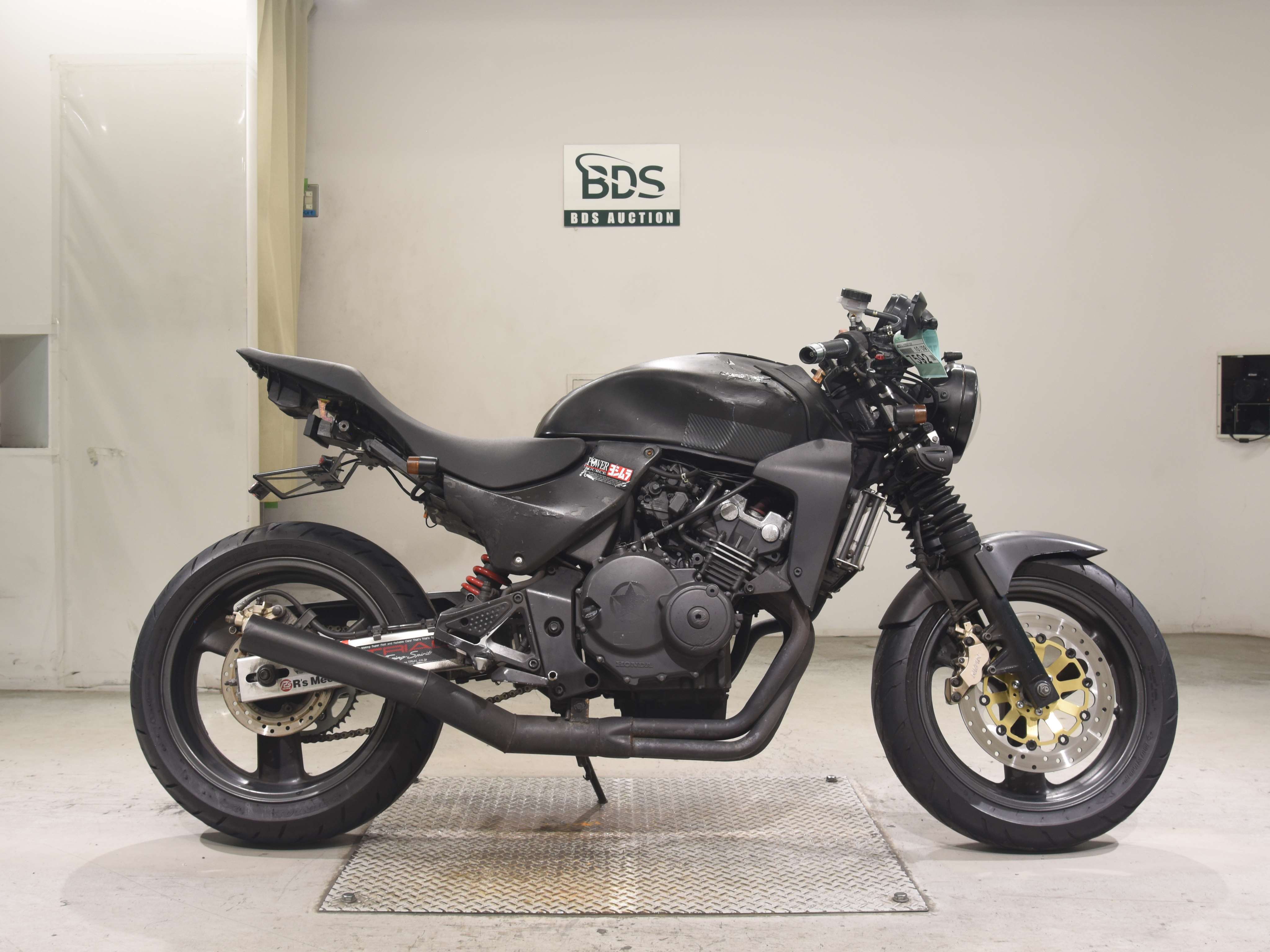 Honda HORNET CB250F, right