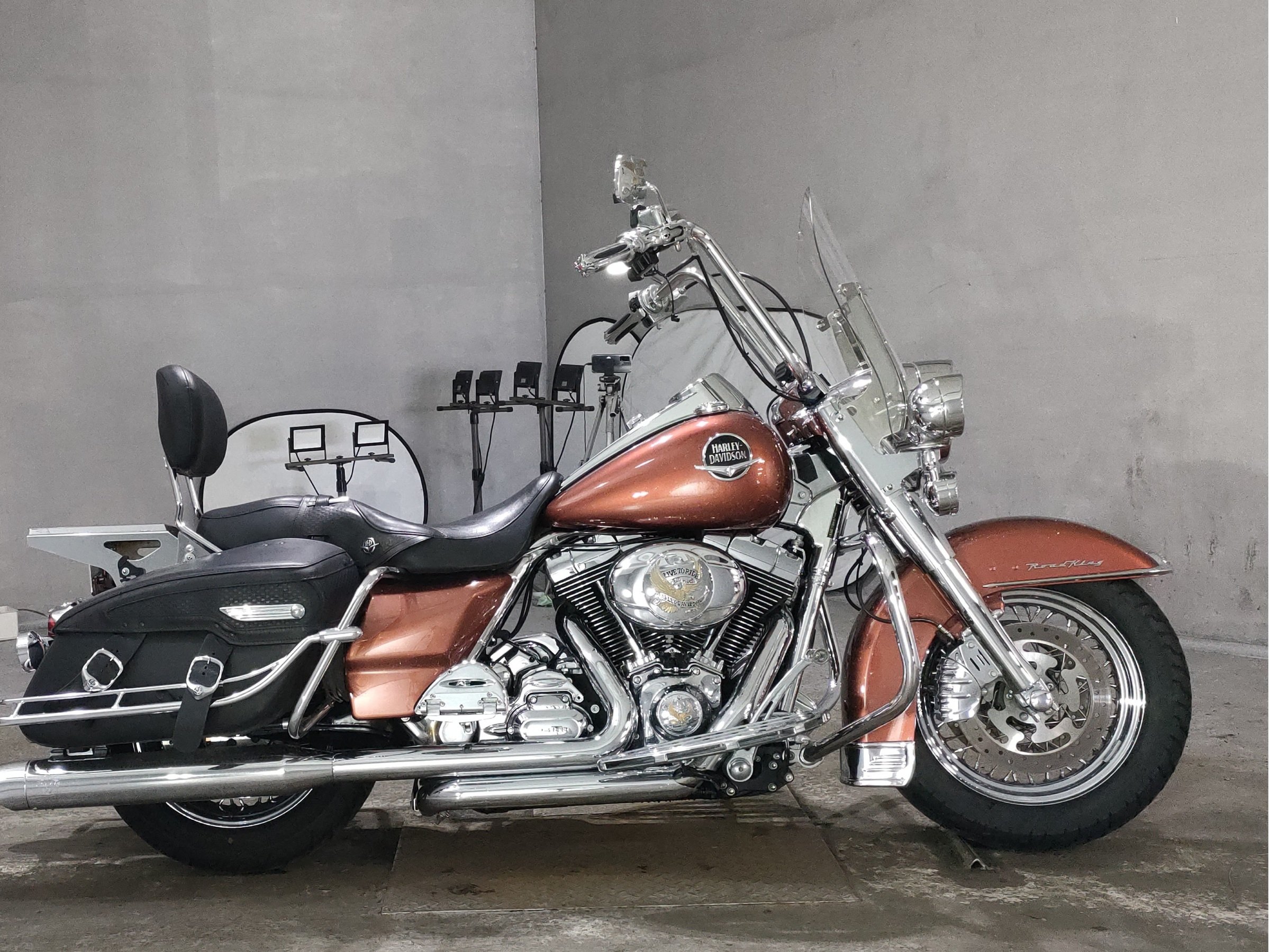HD ROAD KING FLHRC1580, Foto 1