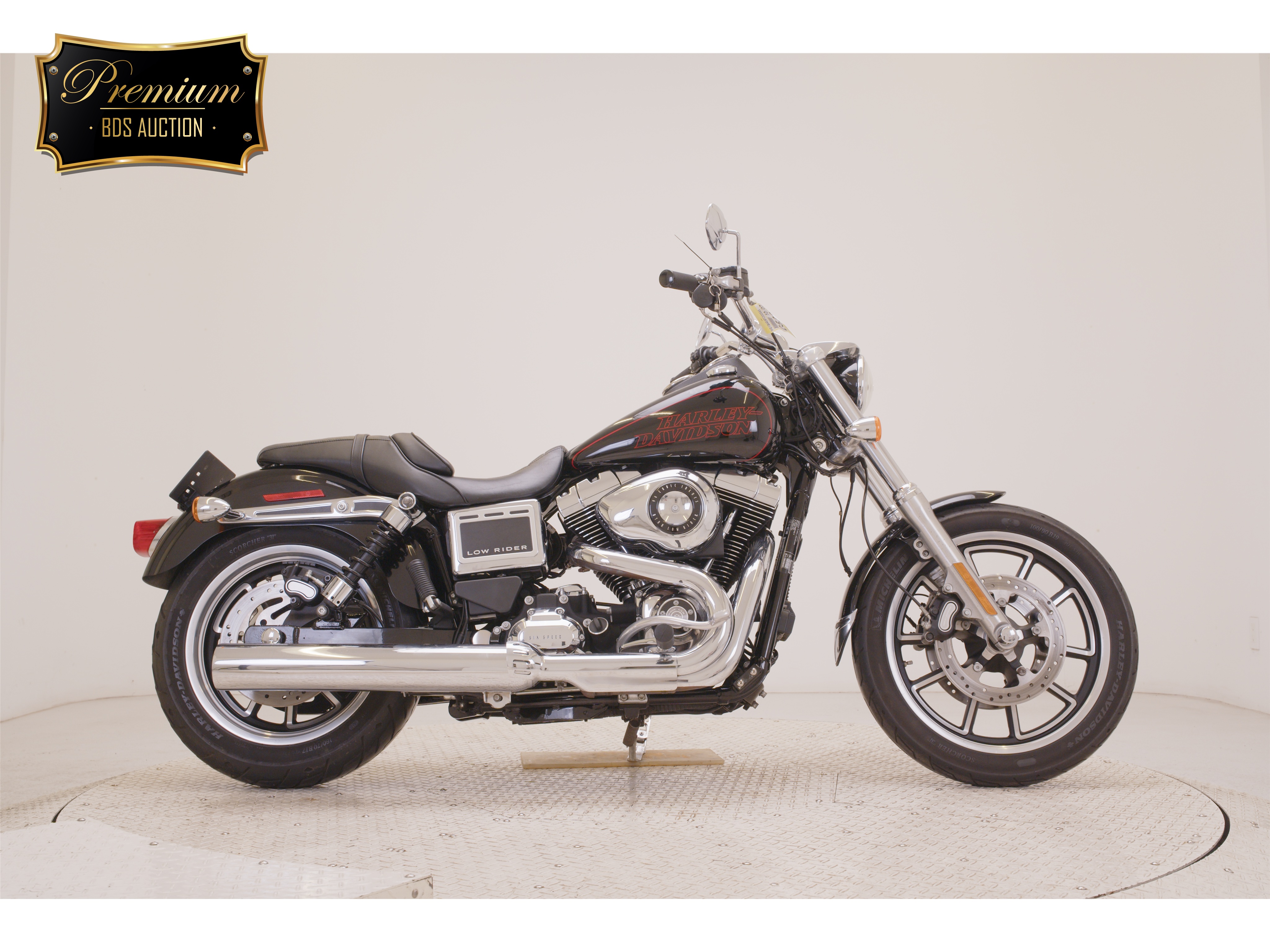 HD LOW RIDER FXDL1580, right