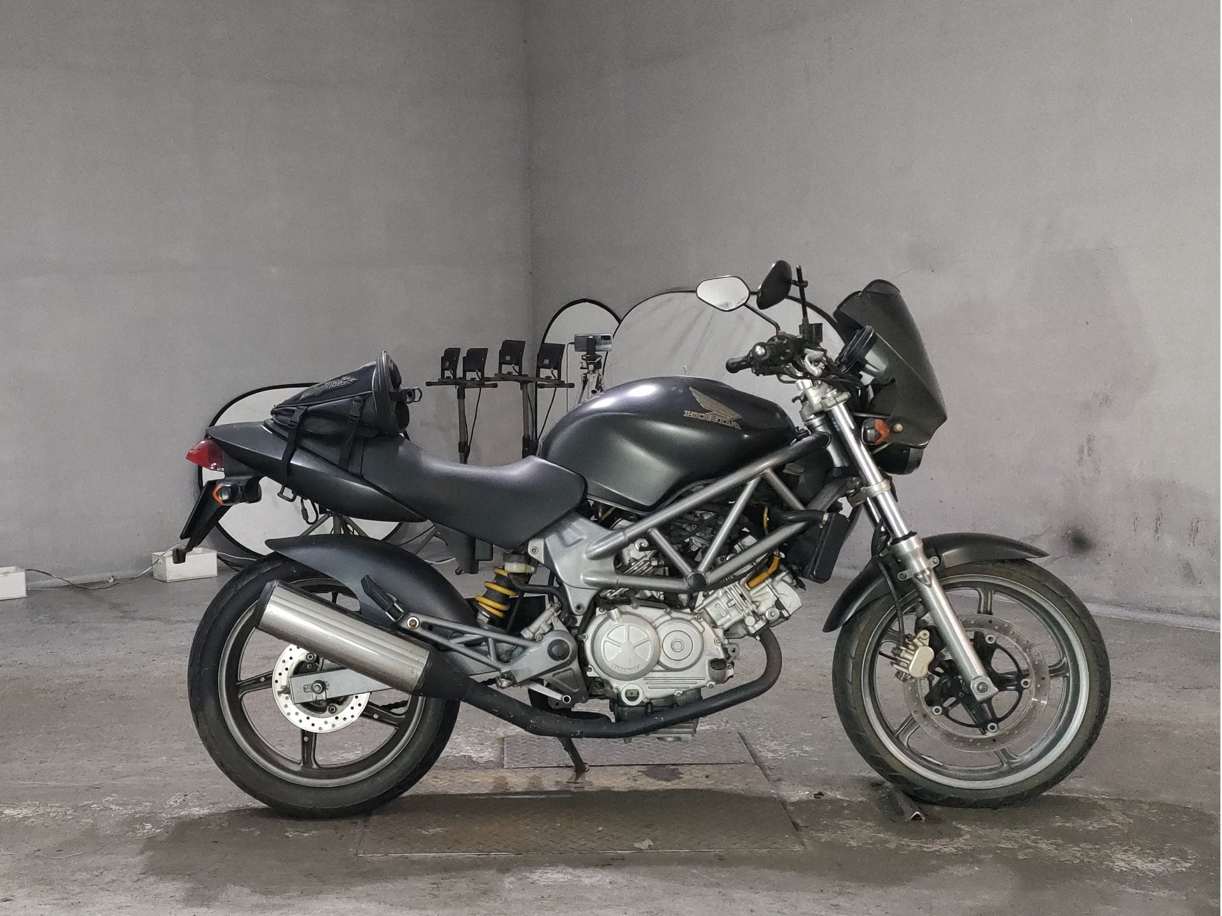 Honda VTR250, zdjęcie 1
