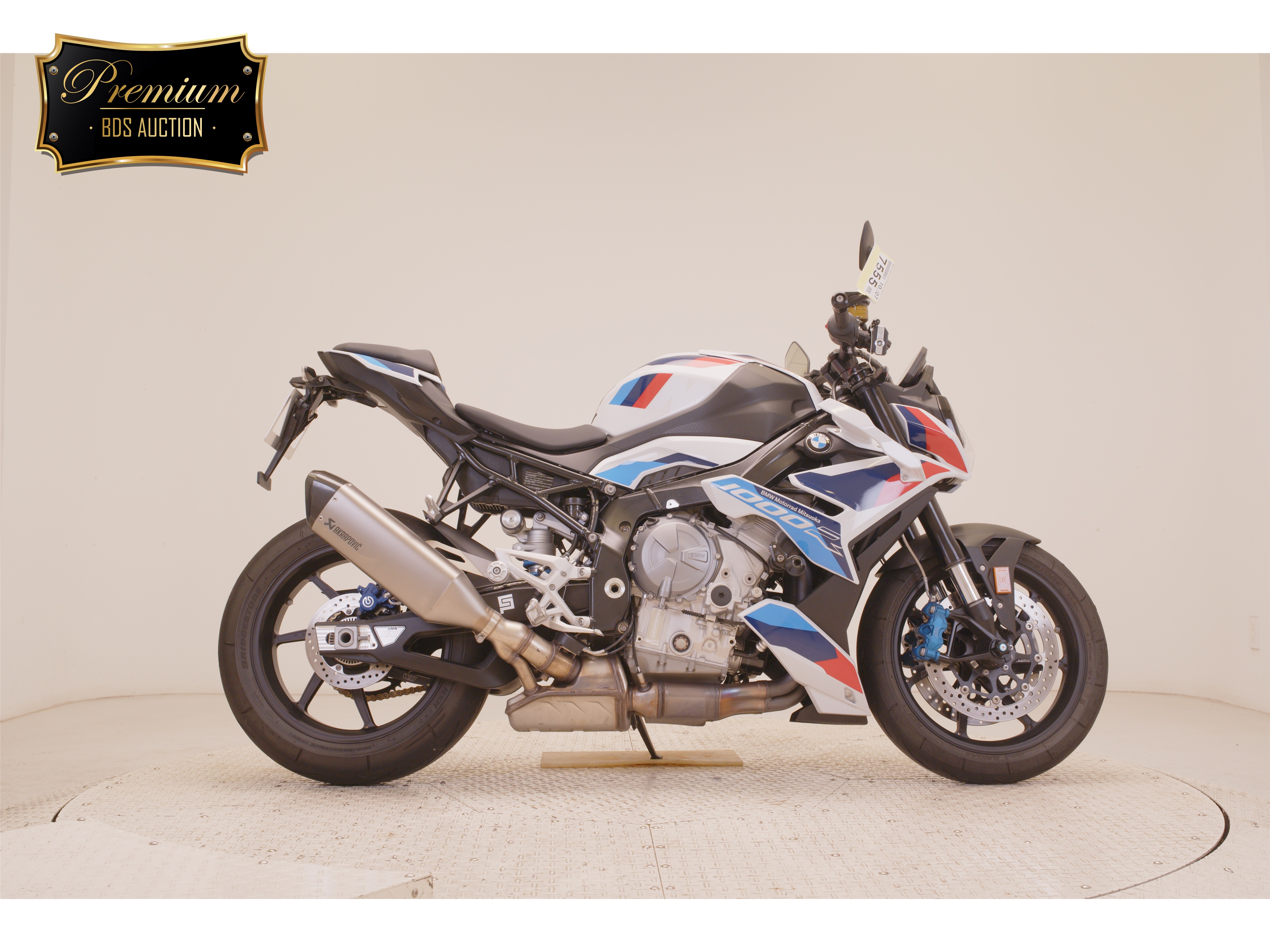 BMW M1000R, right