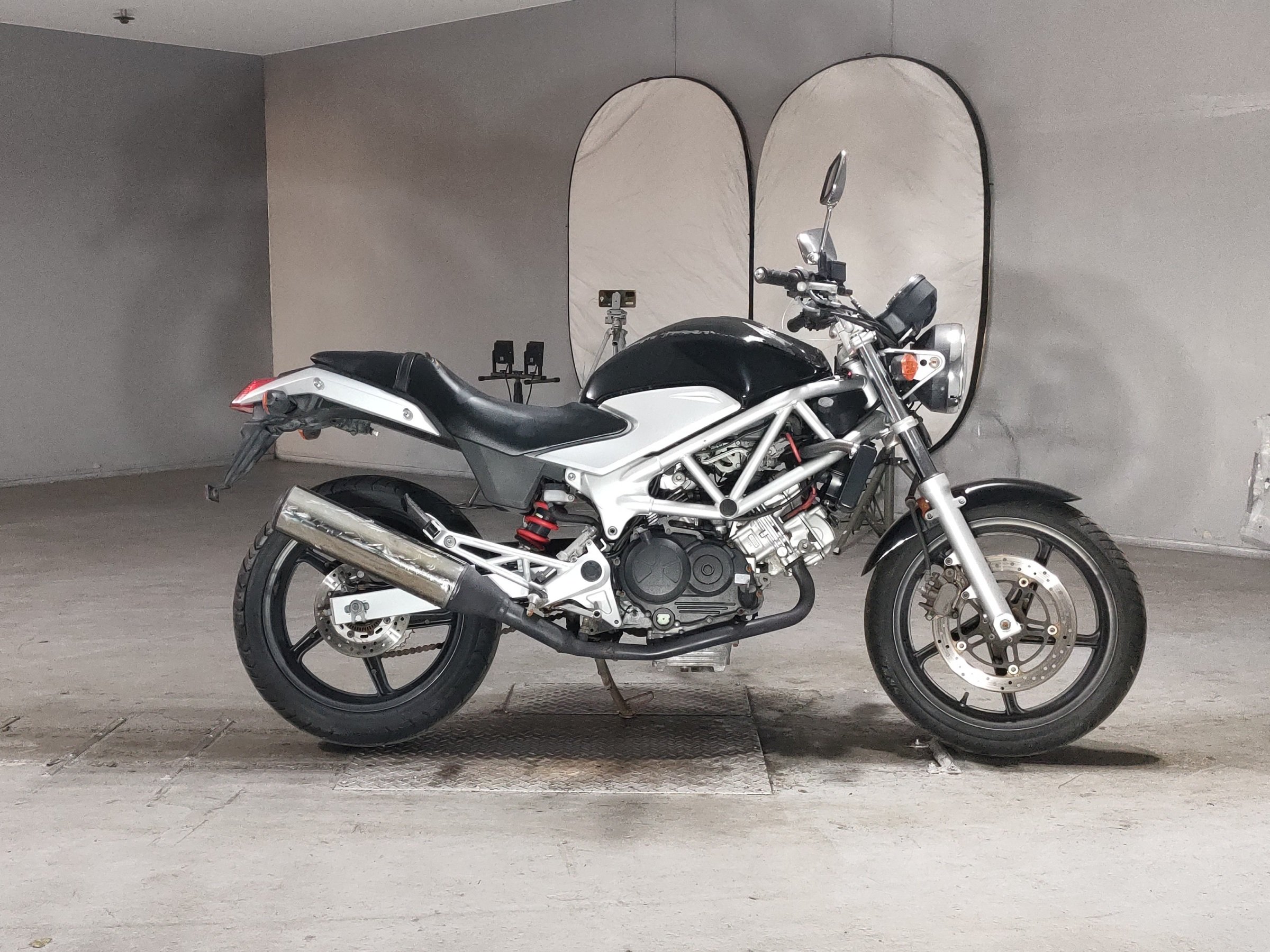 Honda VTR250, zdjęcie 1