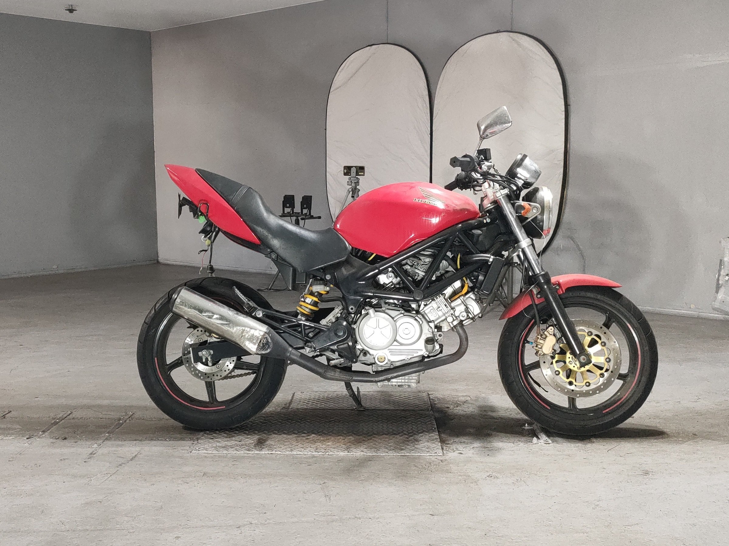 Honda VTR250, zdjęcie 1