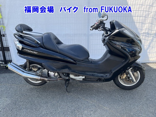 Yamaha MAJESTY250, left