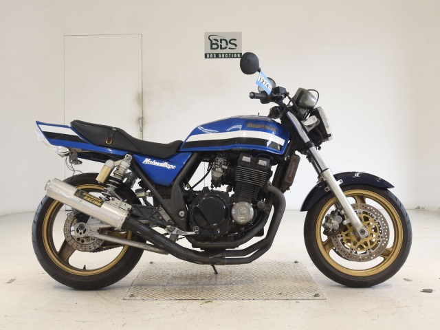 Kawasaki ZRX400