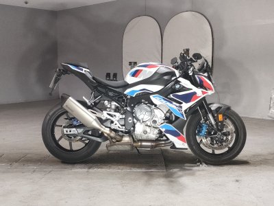BMW M1000R