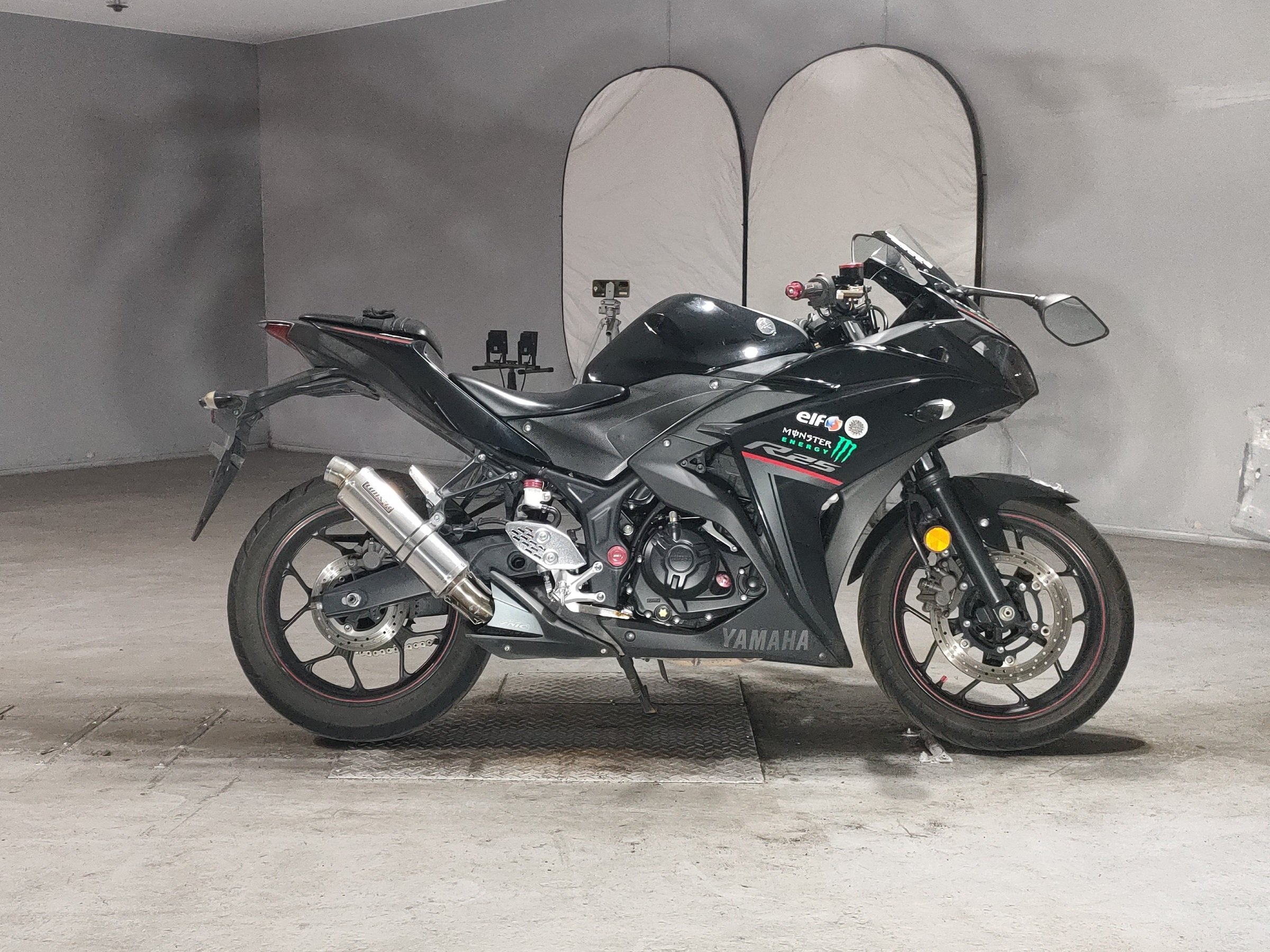 Yamaha YZF-R25, zdjęcie 1