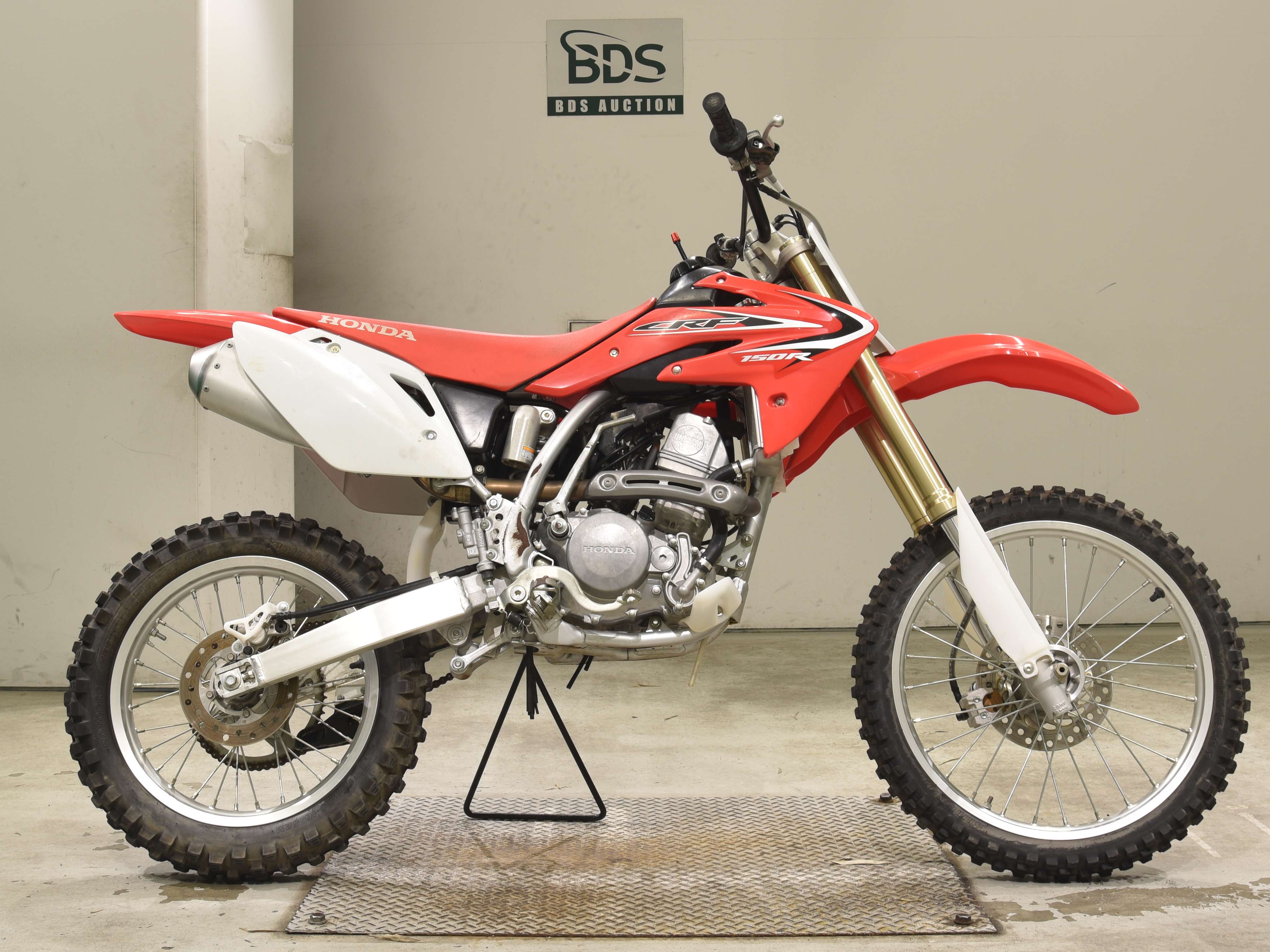 Honda CRF150R, right
