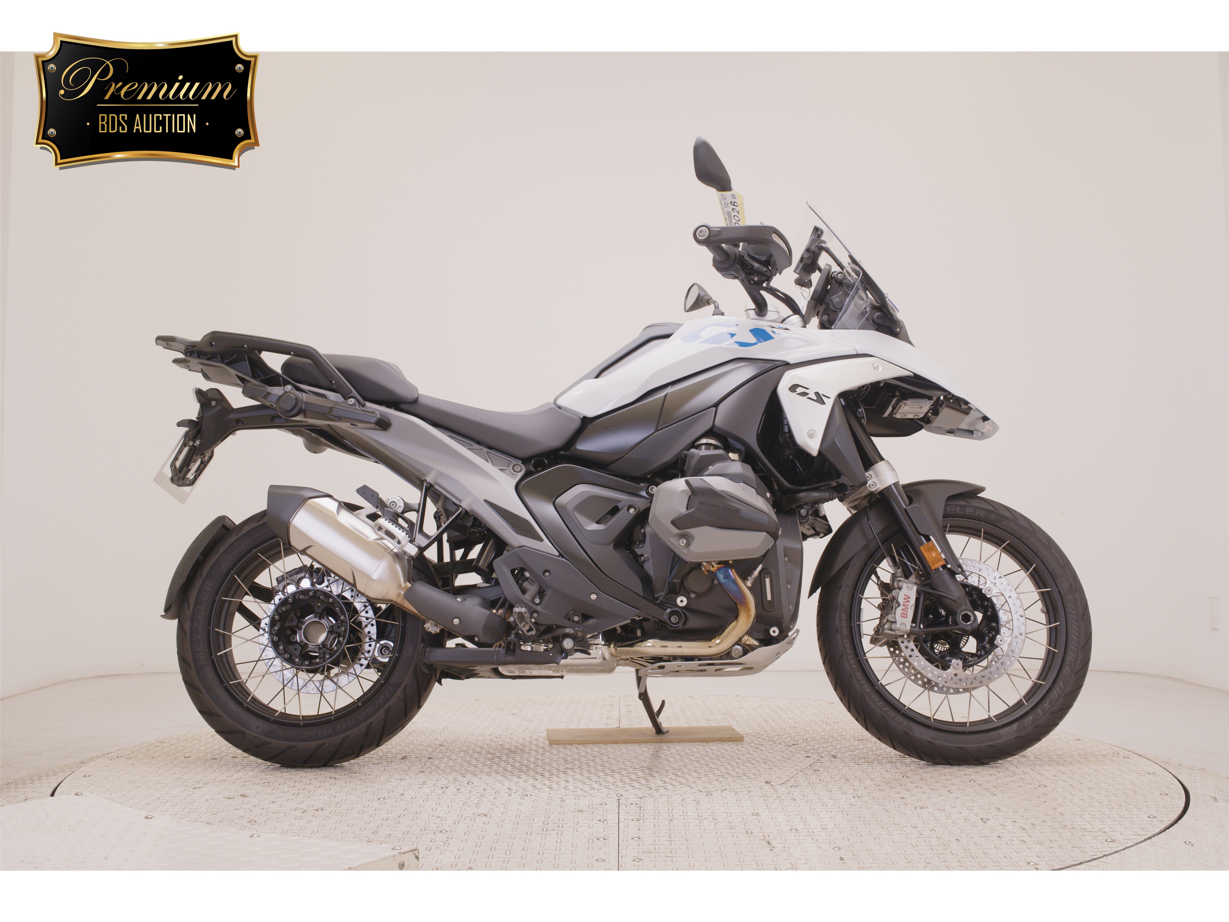 BMW R1300GS, right