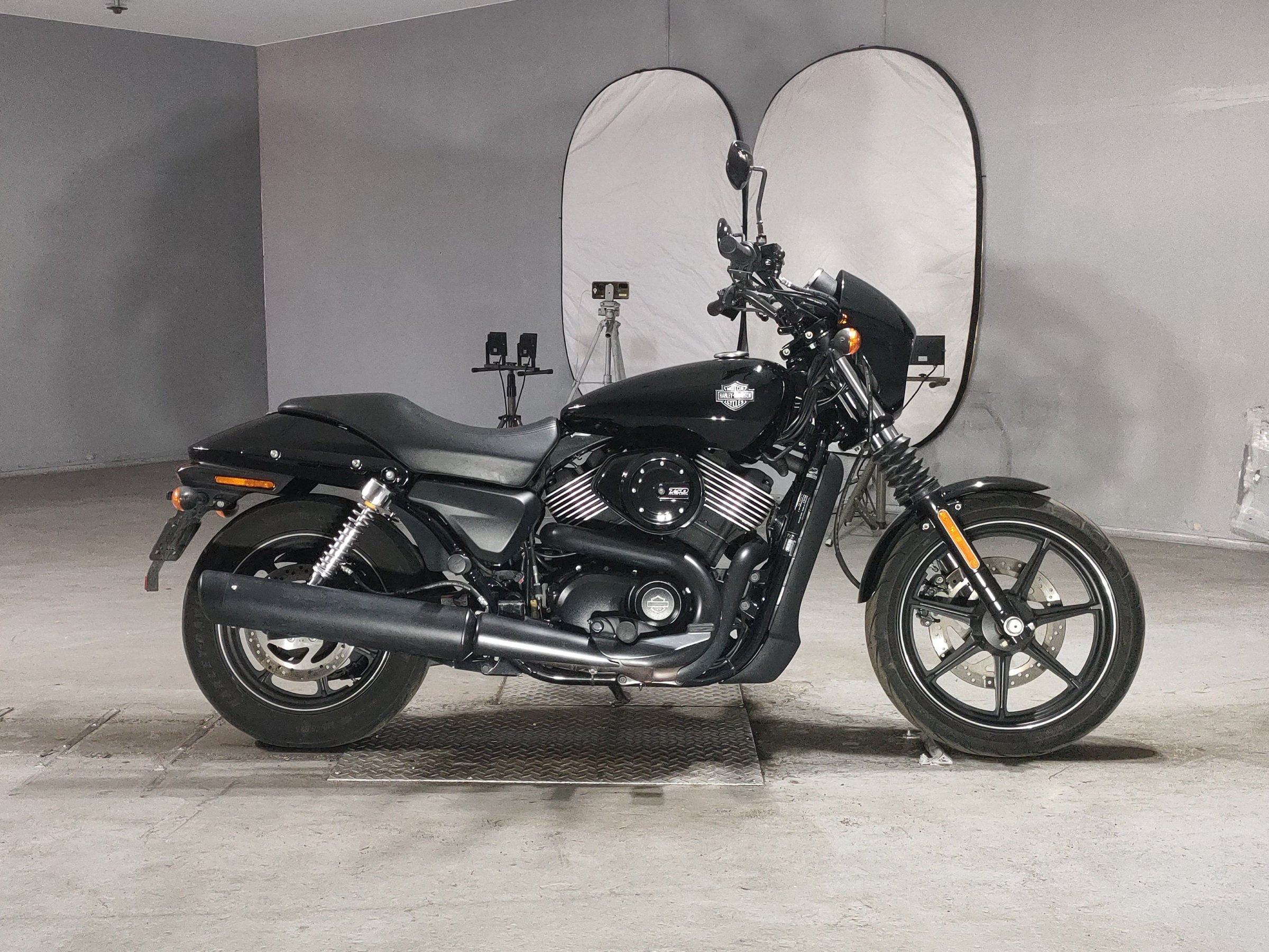 HD STREET XG750, zdjęcie 1