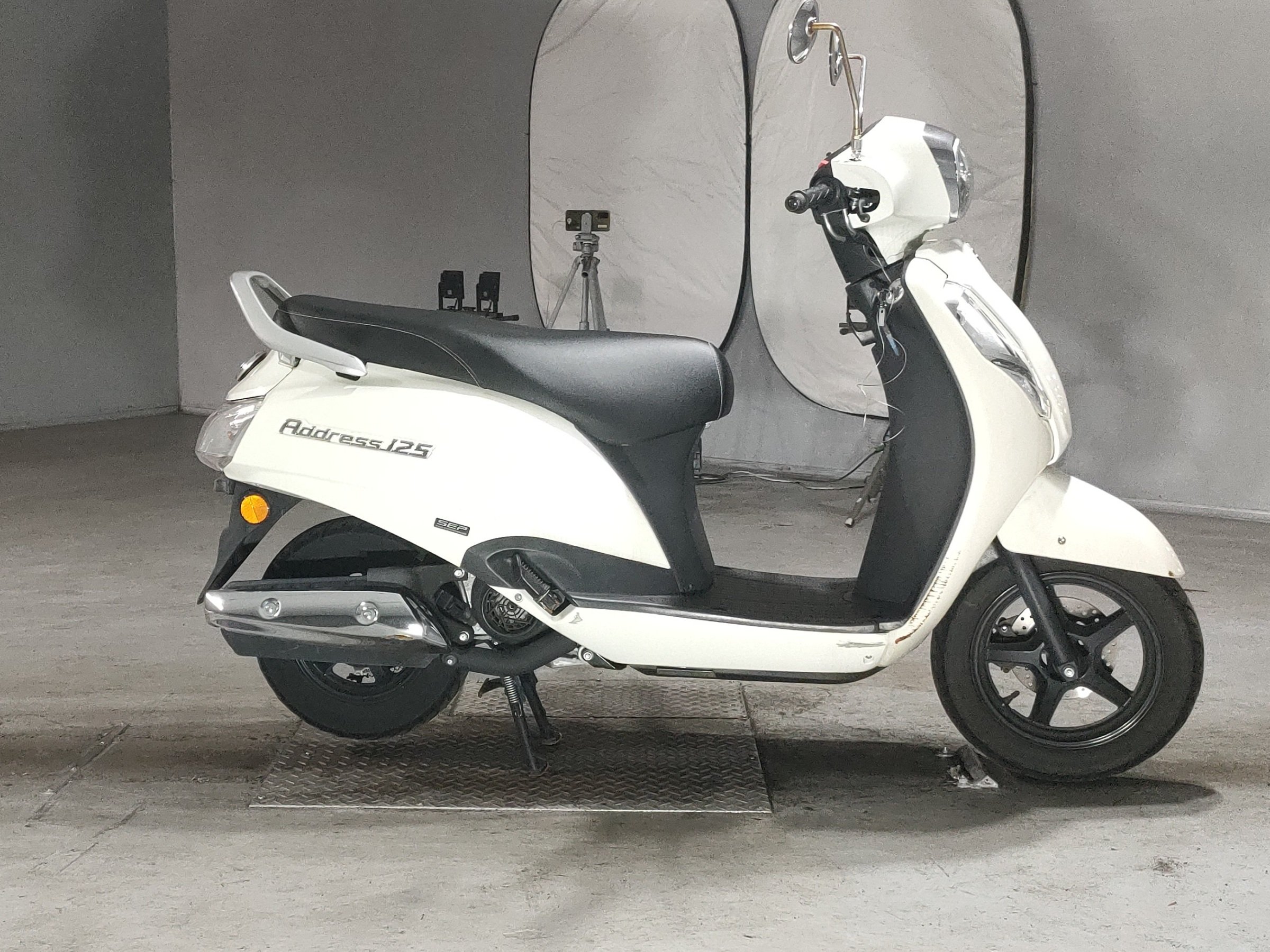 Suzuki ADDRESS V125, photograph 1