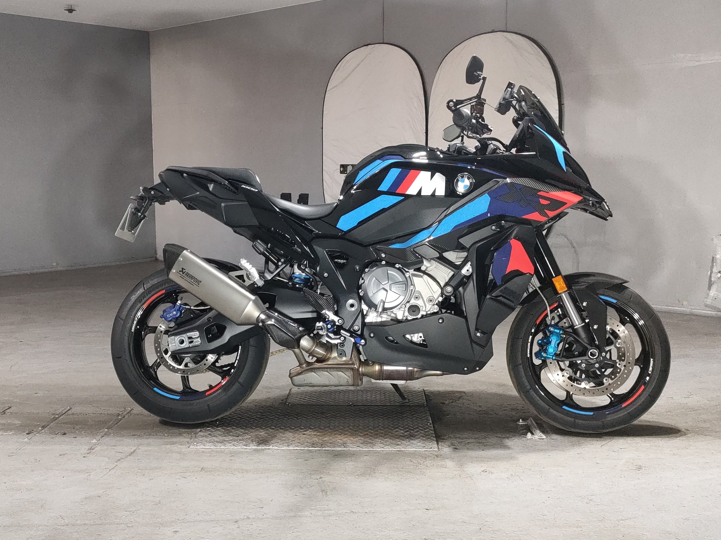 BMW M1000XR, zdjęcie 1