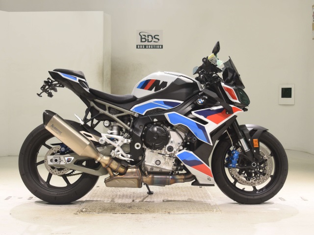 BMW M1000R
