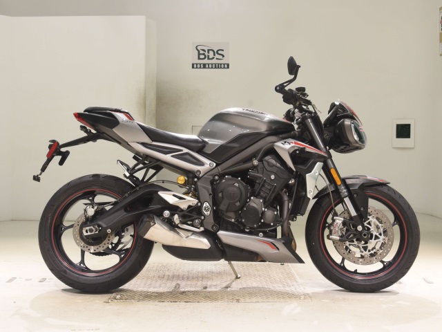 Triumph STREET TRIPLE RS