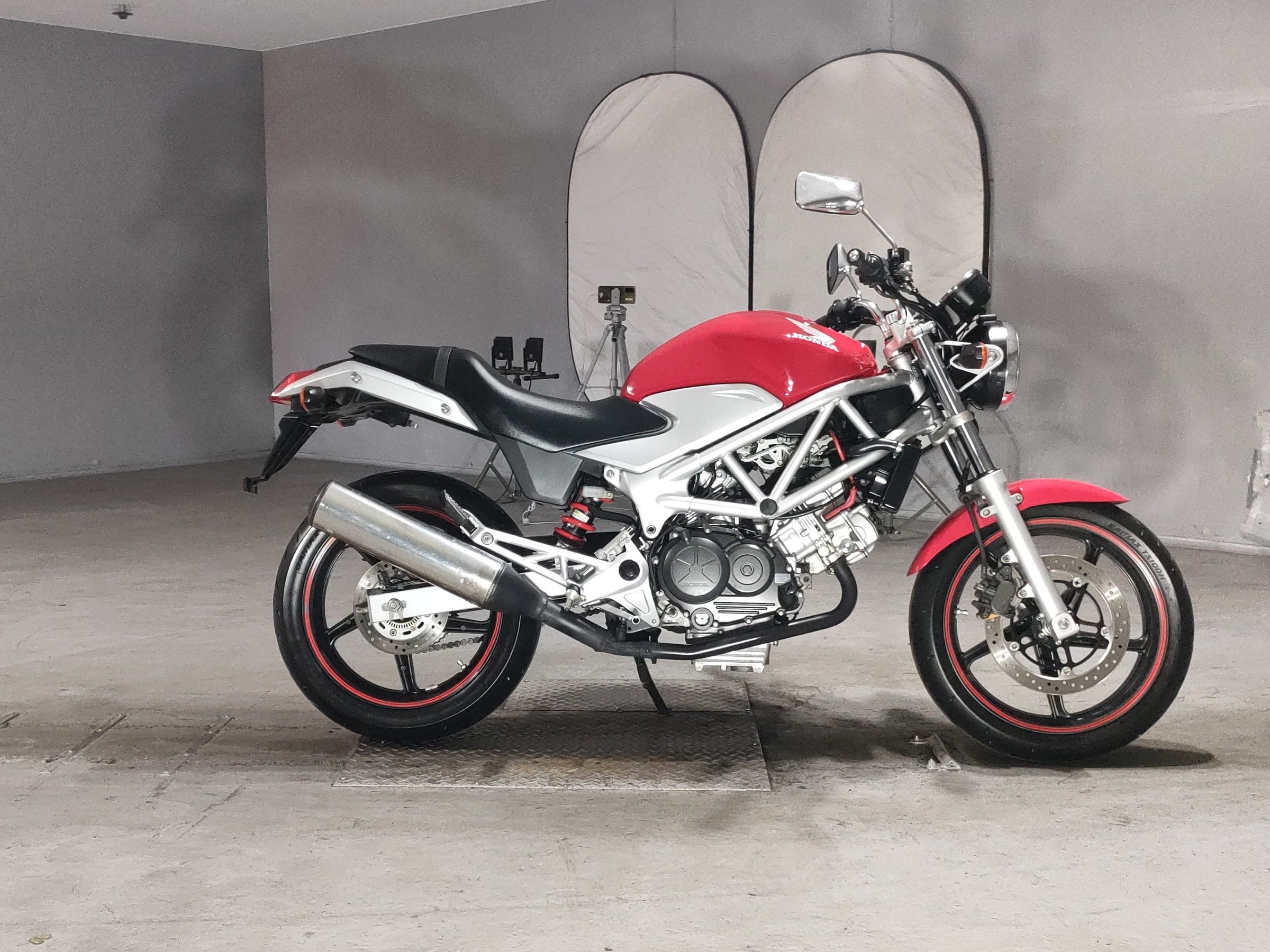 Honda VTR250, zdjęcie 1