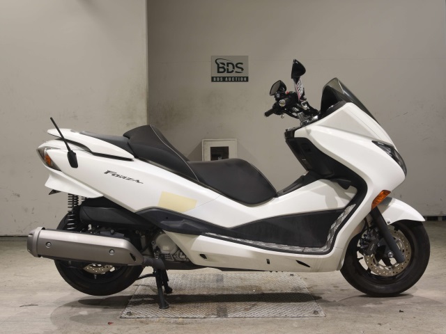 Honda FORZA