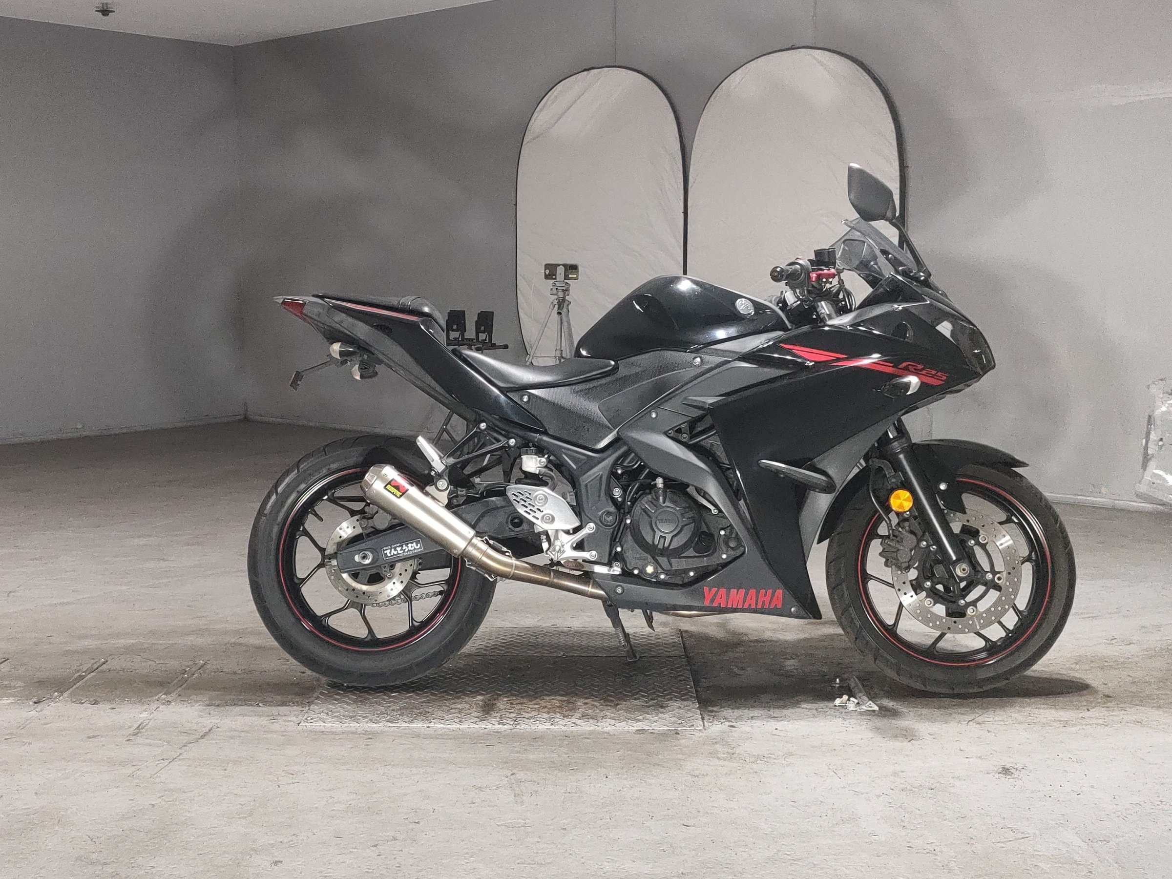 Yamaha YZF-R25, zdjęcie 1