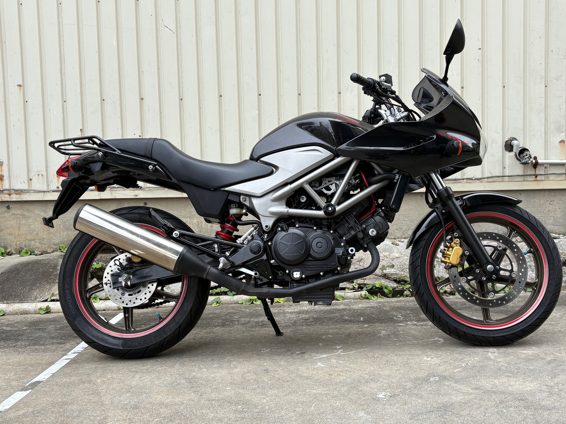 Honda VTR250, zdjęcie 1