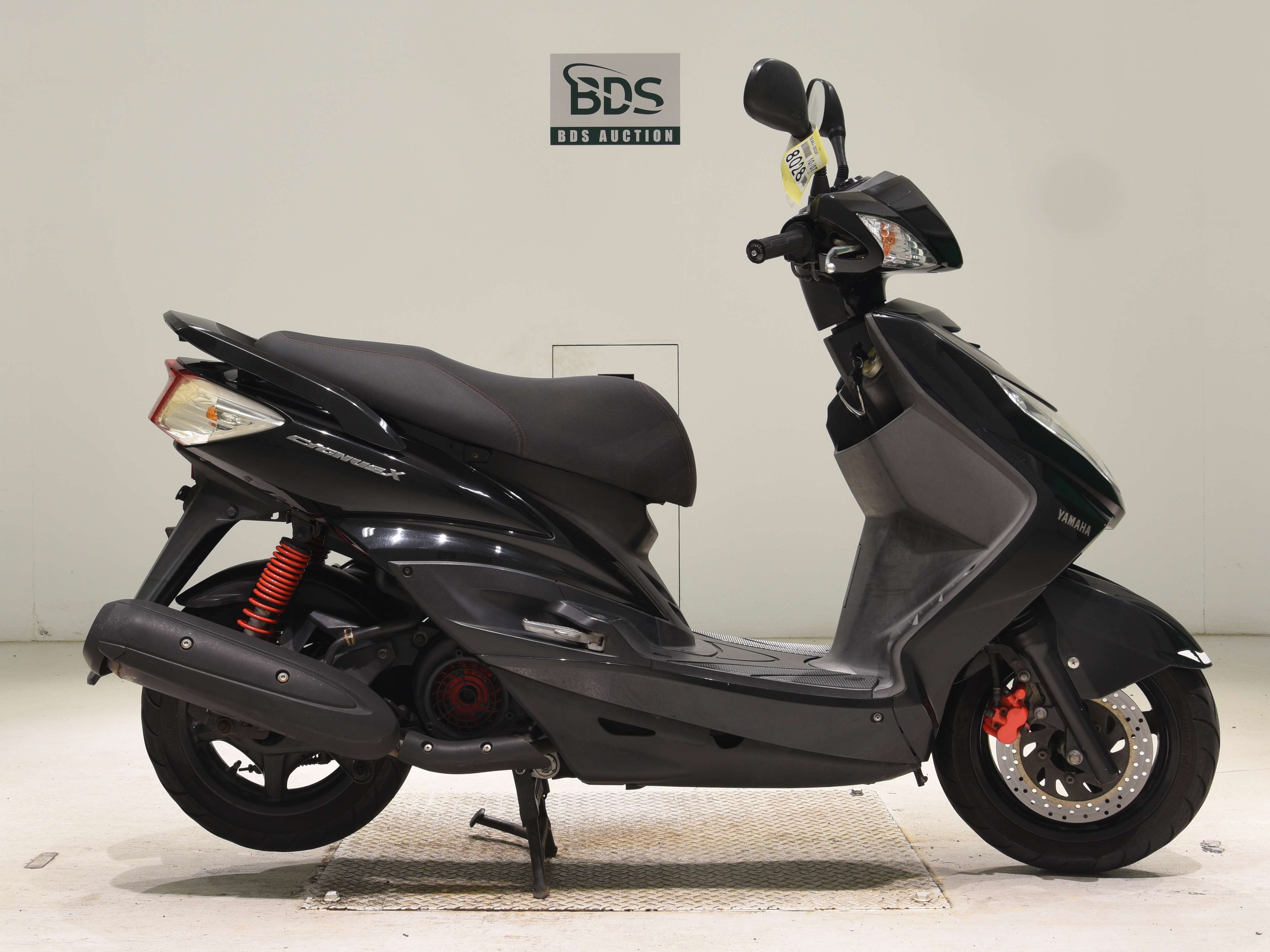 Yamaha CYGNUS125XSR, right