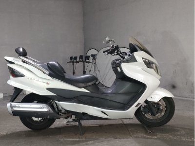 Suzuki SKYWAVE 250S