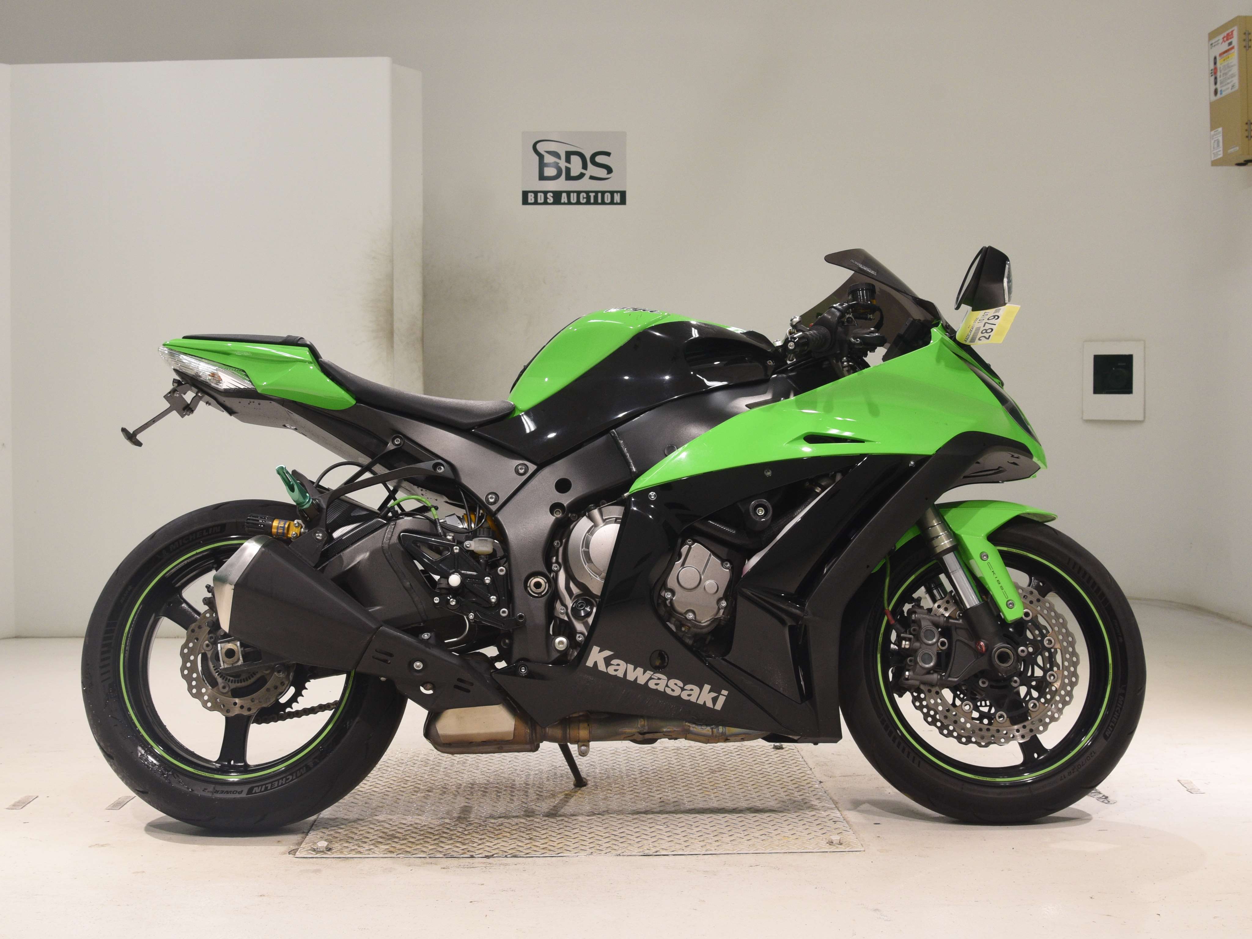Kawasaki NINJA ZX-10R, right