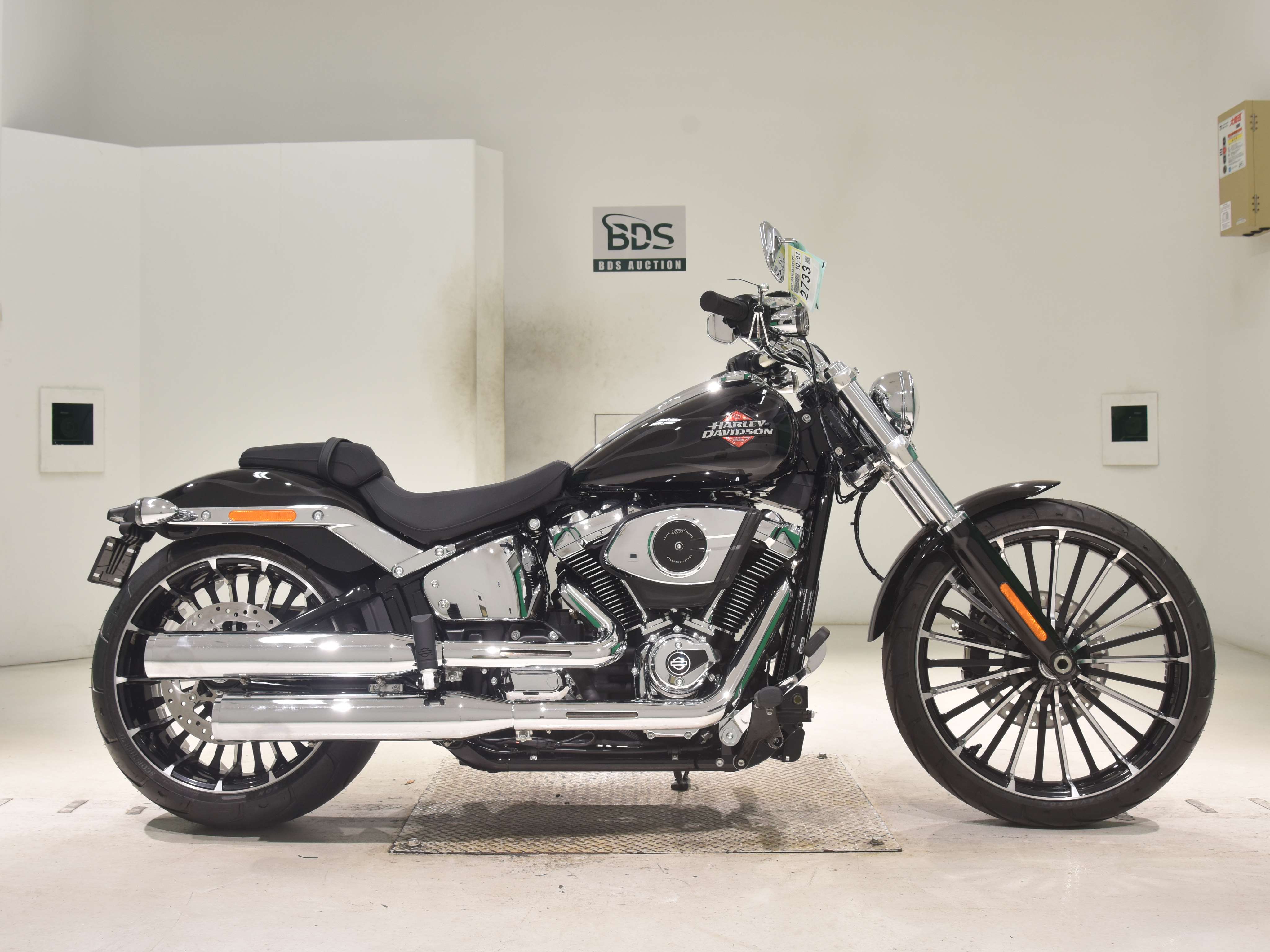 HD FXBR1920, right
